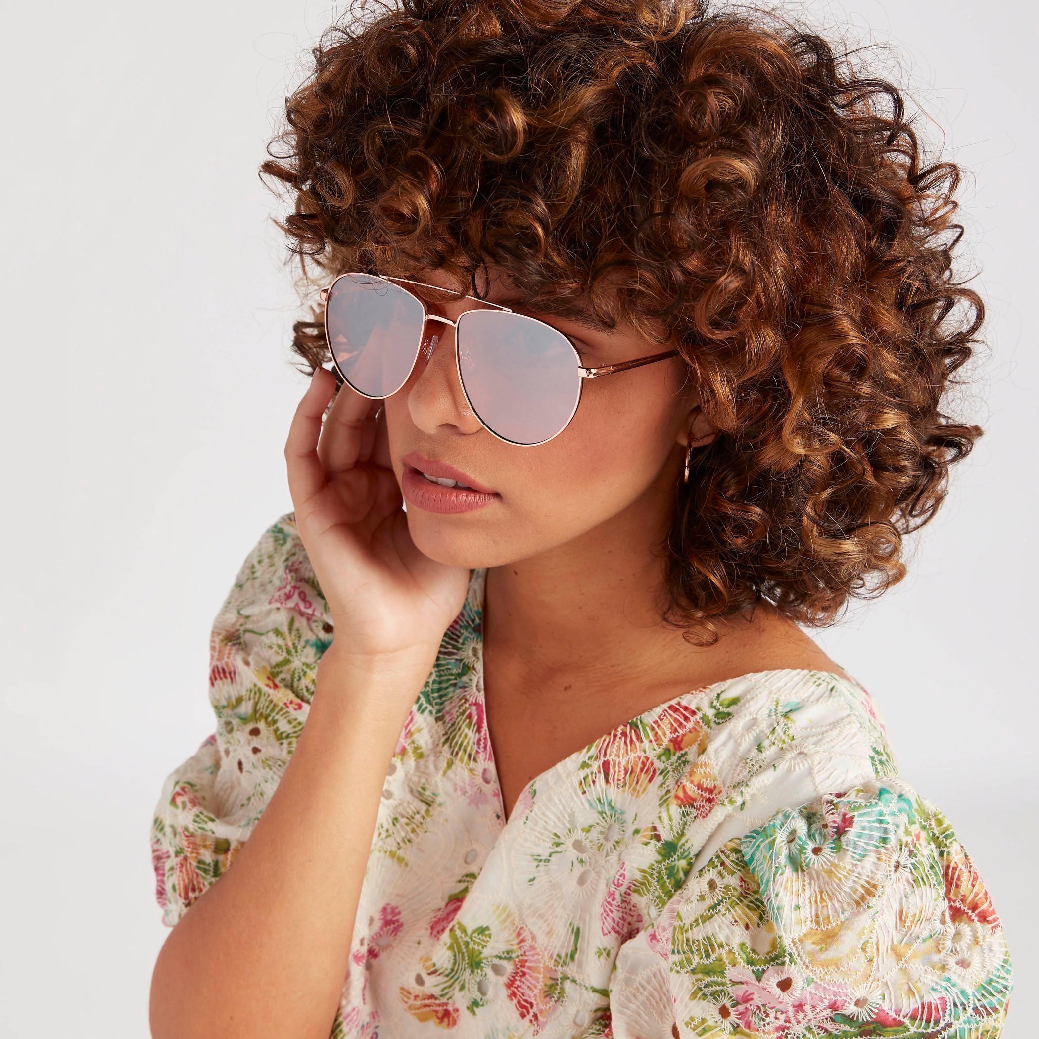 نظارة شمسية أفياتور بعدسات ملونة ووسادات أنف-women-sunglasses-image-2