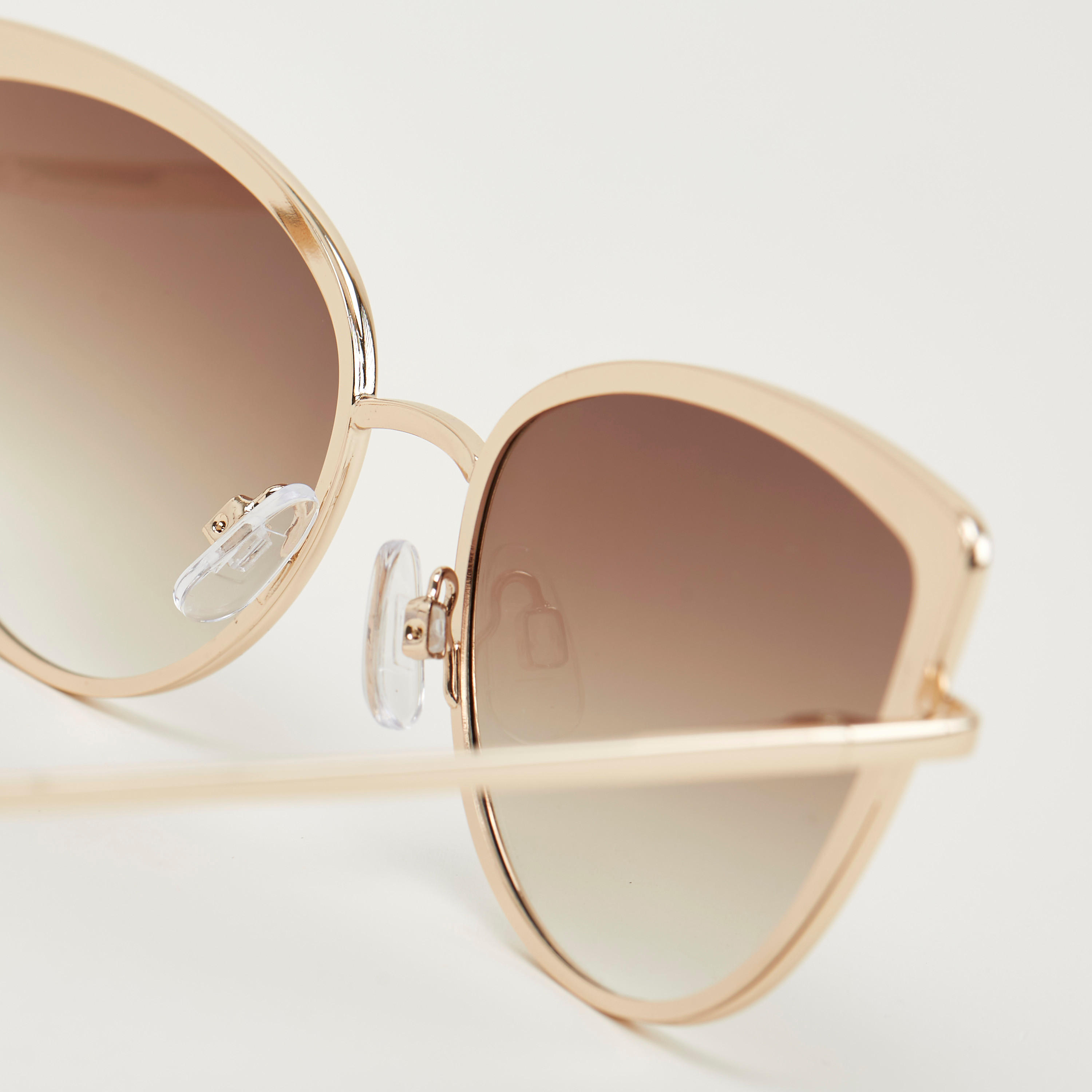 نظّارة شمسيّة بإطار عين قطة وعدسات ملوّنة ووسادات أنف-women-sunglasses-image-2