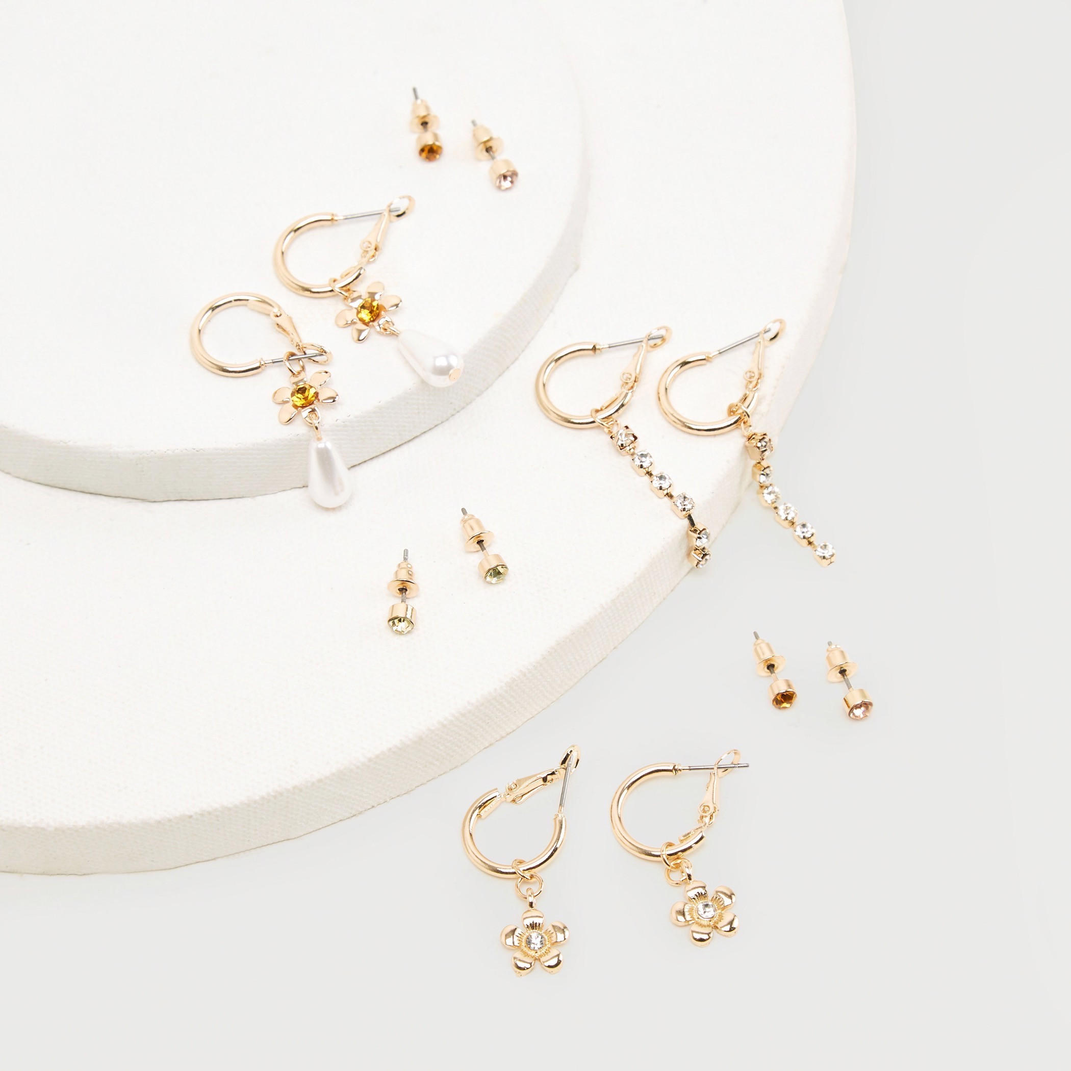 حلقان بتزيينات متنوعة - طقم من 6-women-watchesandjewellery-jewellery-earrings-image-4