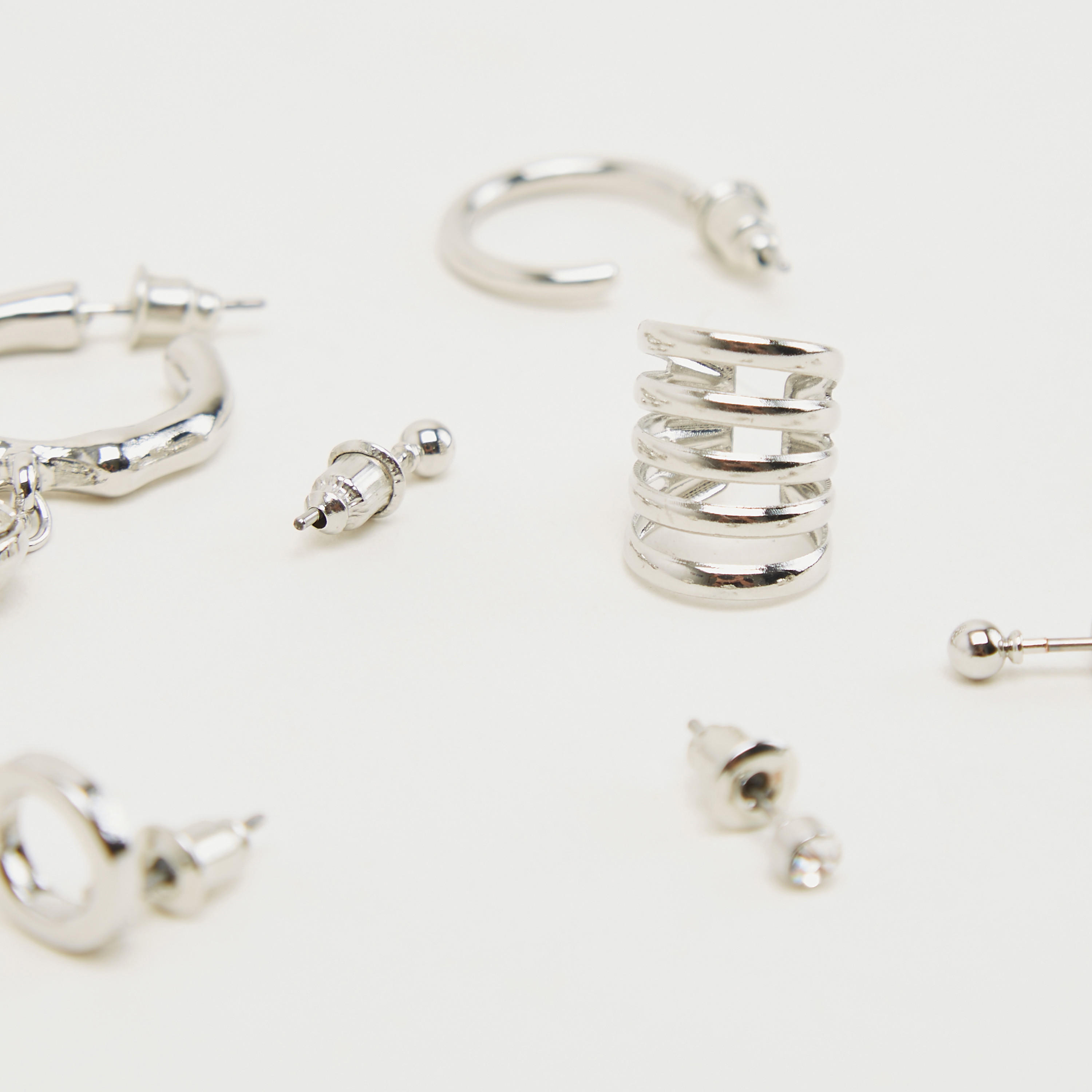 حلقان بتزيينات متنوعة - طقم من 8-women-watchesandjewellery-jewellery-earrings-image-3