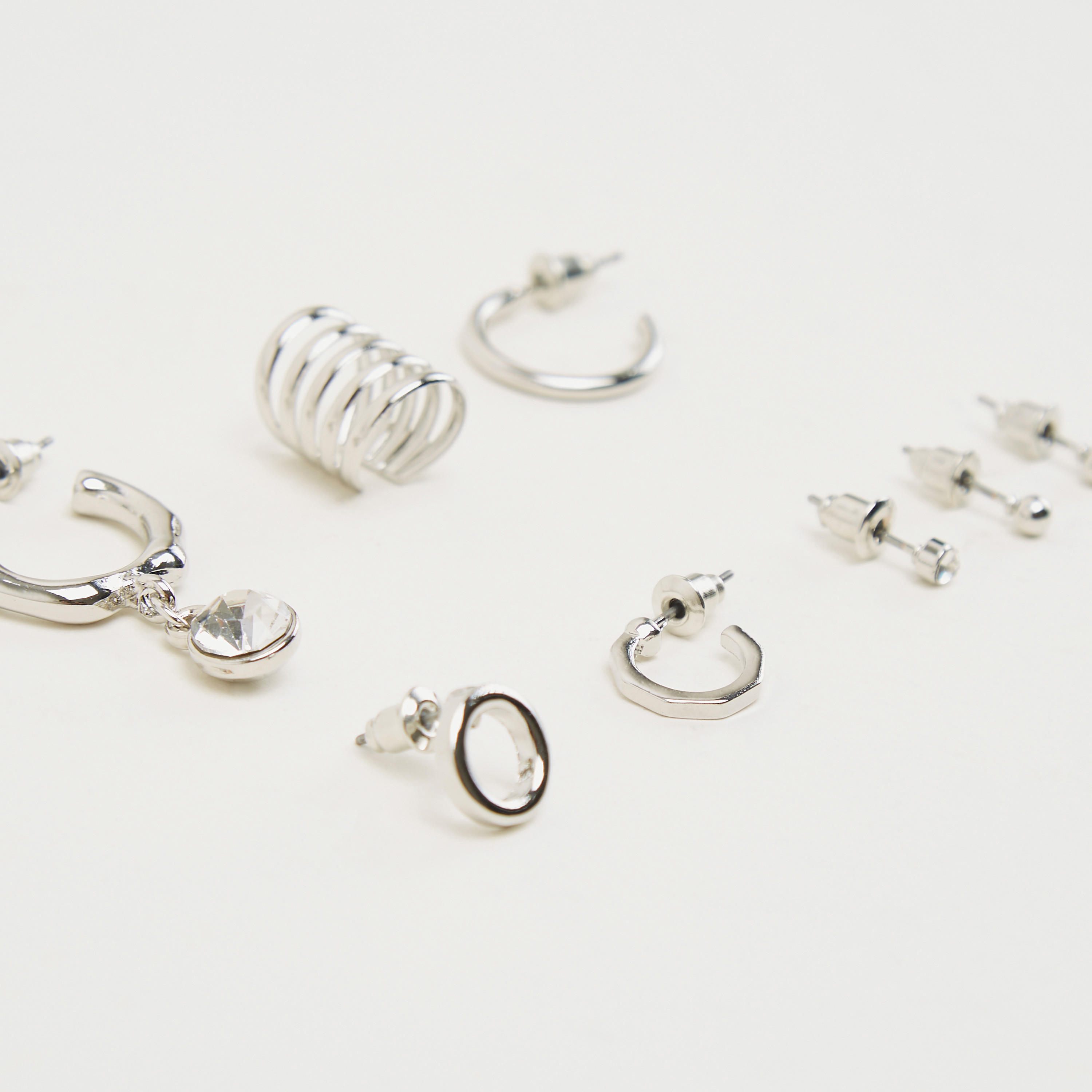 حلقان بتزيينات متنوعة - طقم من 8-women-watchesandjewellery-jewellery-earrings-image-5