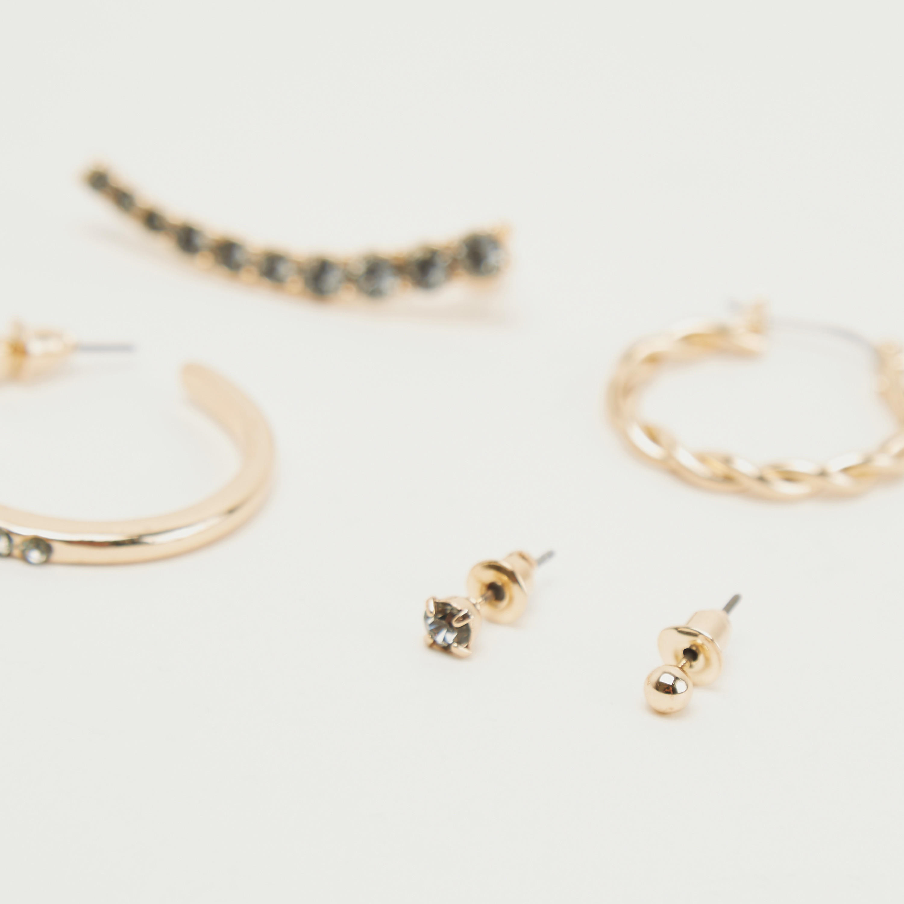 حلقان بتزيينات متنوعة - طقم من 5-women-watchesandjewellery-jewellery-earrings-image-3