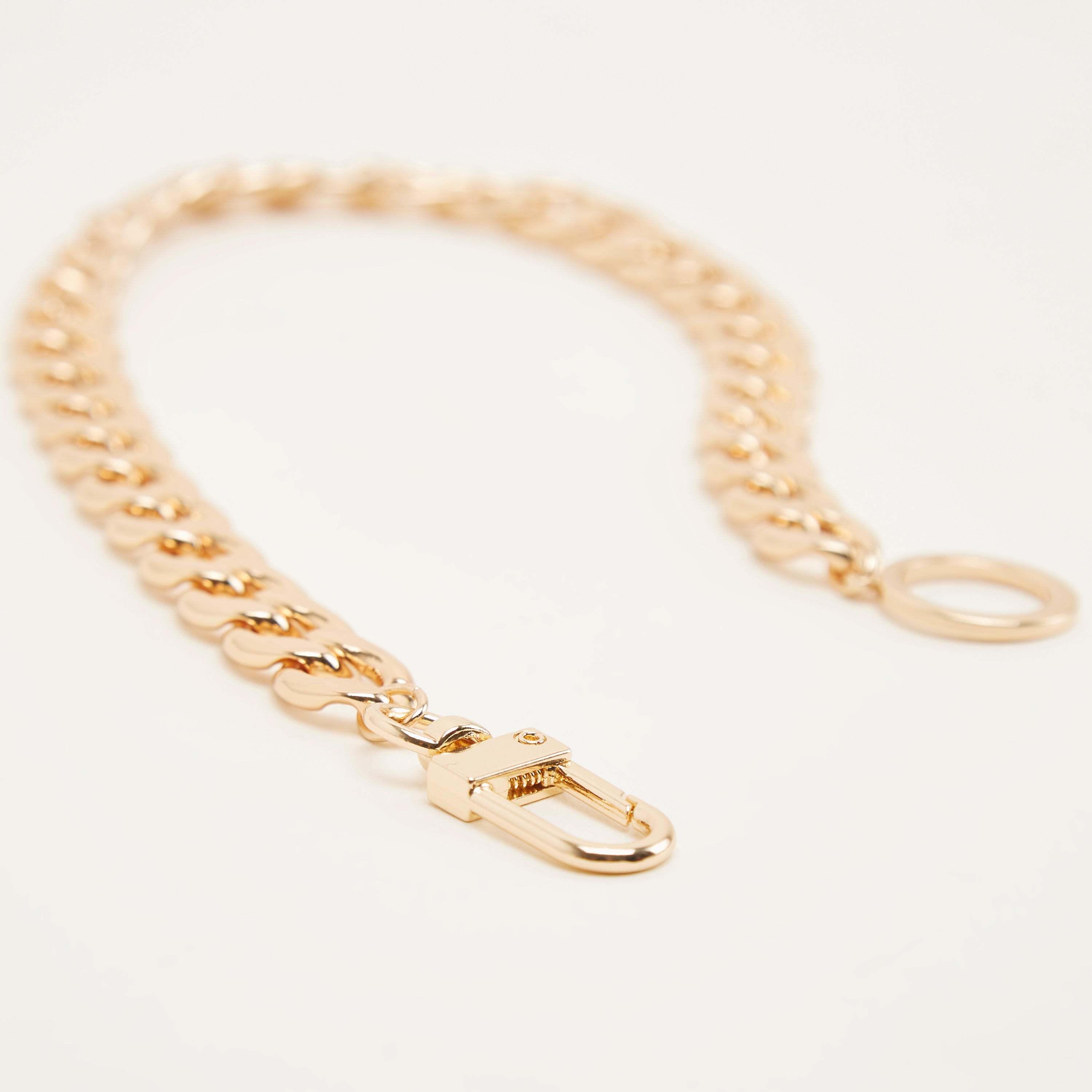 عقد تشوكر بسلسلة ميتاليك-women-watchesandjewellery-jewellery-necklacesandpendants-image-2