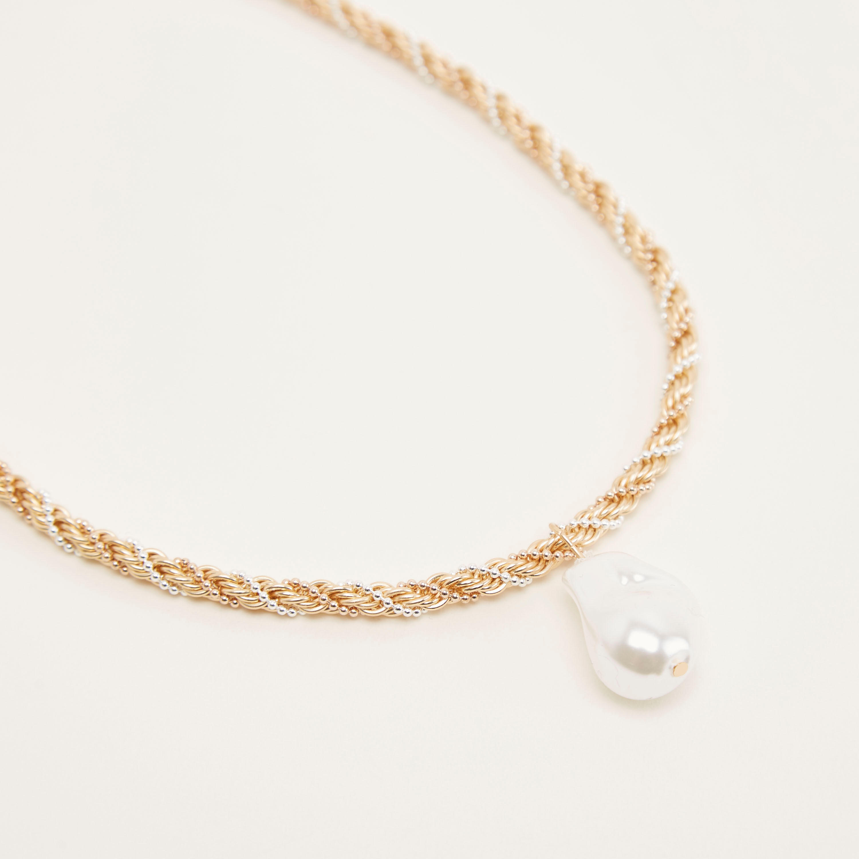 عقد ميتاليك بدلاية على شكل دمعة-women-watchesandjewellery-jewellery-necklacesandpendants-image-4