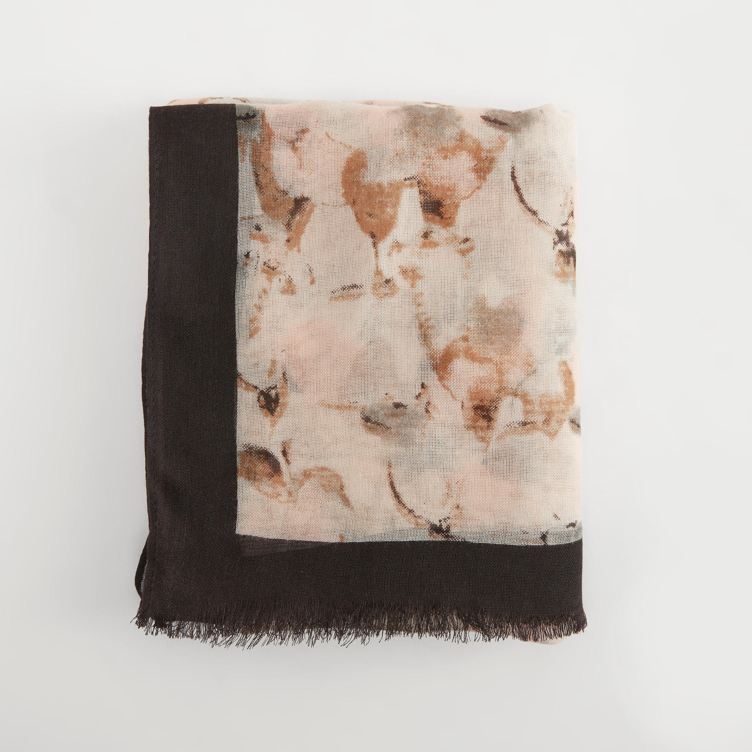 وشاح بطبعات-women-clothingaccessories-scarves-image-1