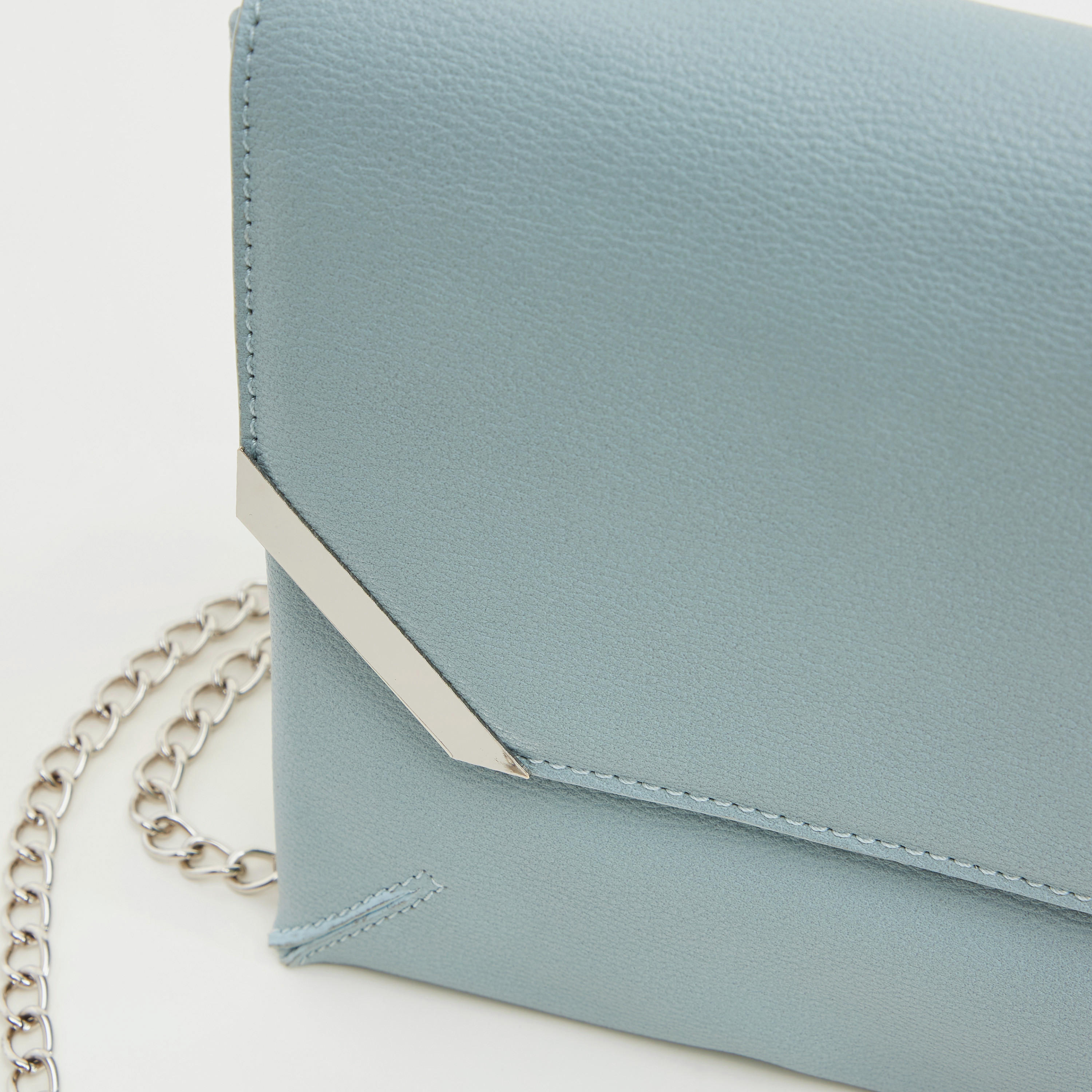 Solid Crossbody Bag with Chain Link Strap-women-bagsandwallets-handbags-image-4