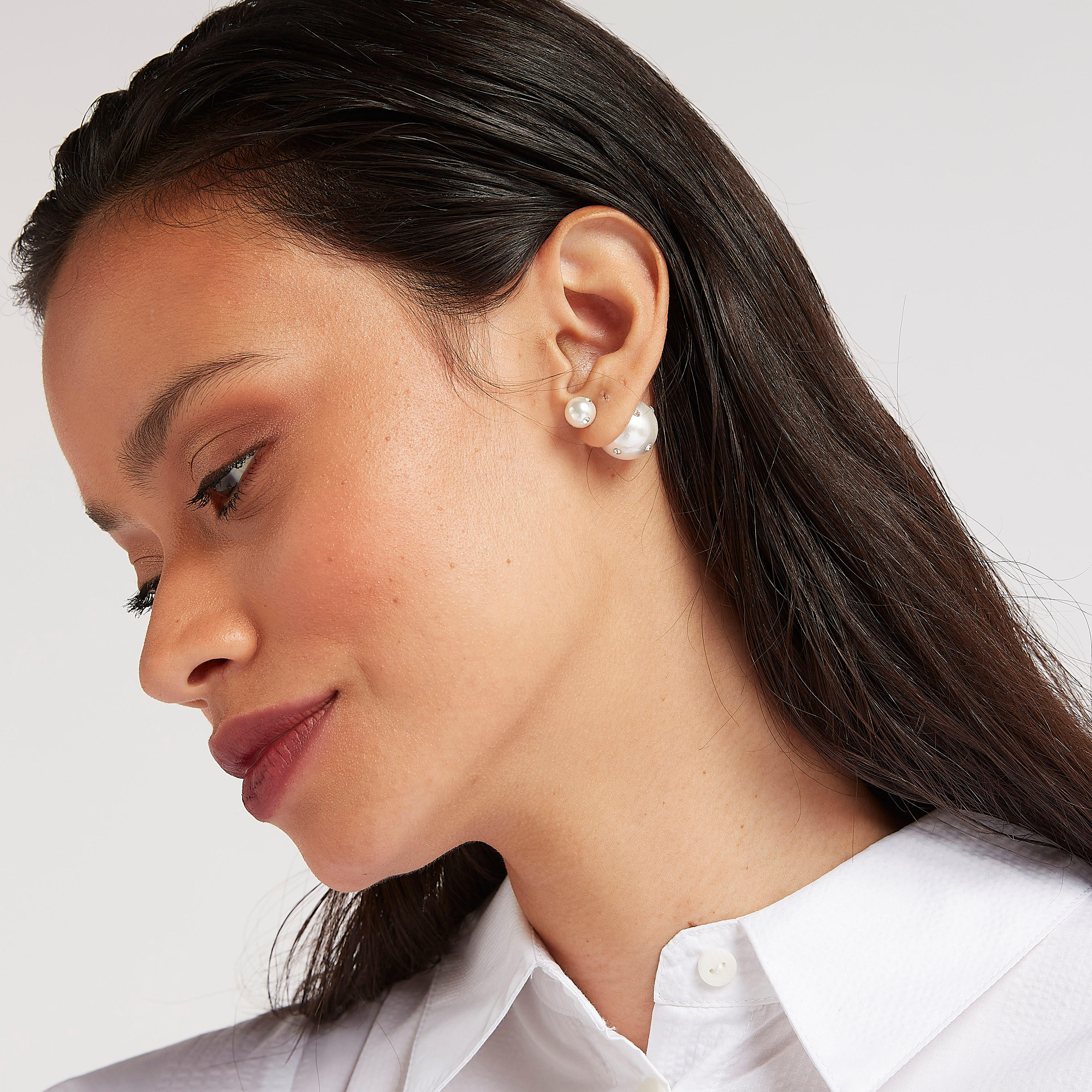 حلقان أزرار كريستال مزيّنة-women-watchesandjewellery-jewellery-earrings-image-4