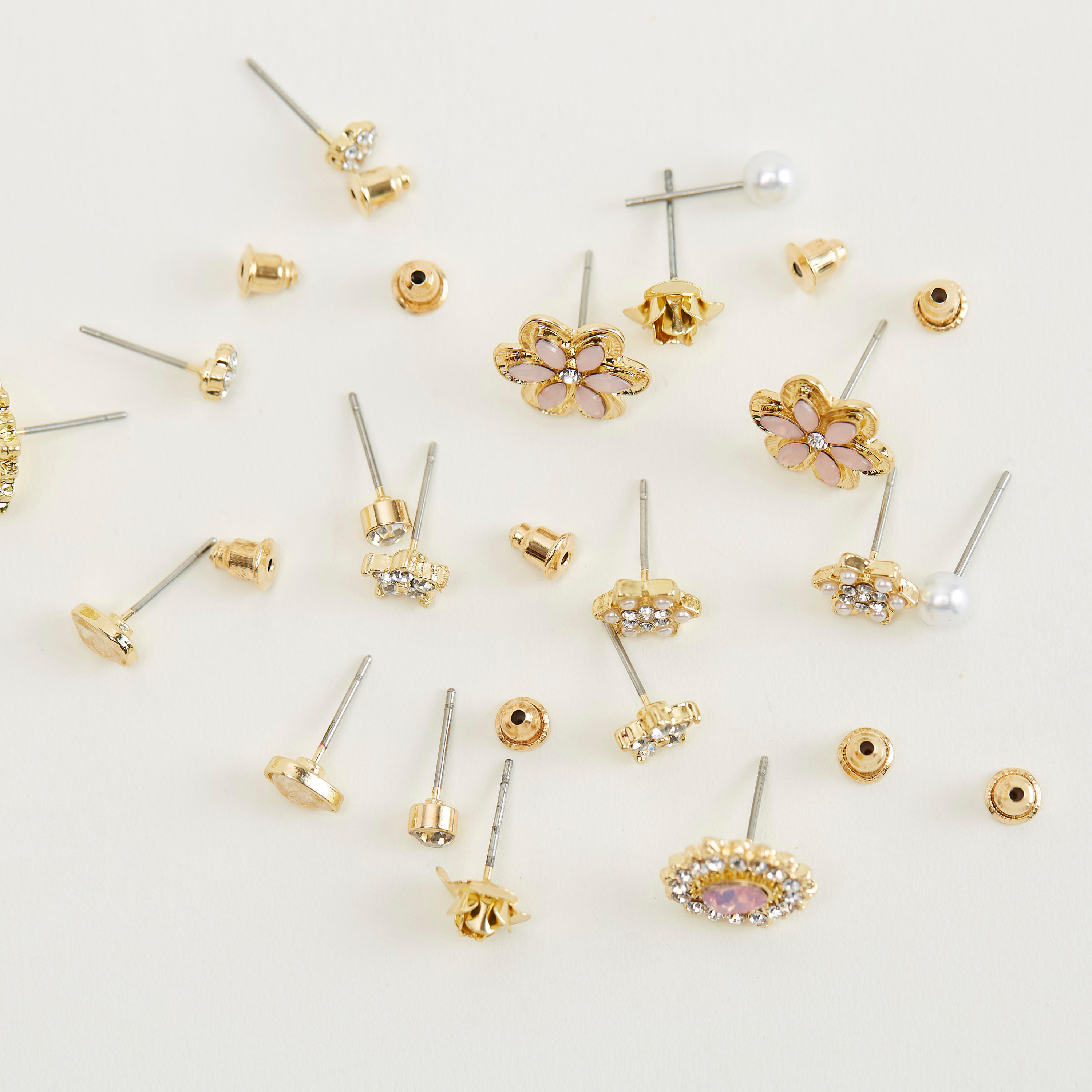 حلقان مرصّعة بتزيينات ومكبس إغلاق - طقم من 9 أزواج-women-watchesandjewellery-jewellery-earrings-image-1
