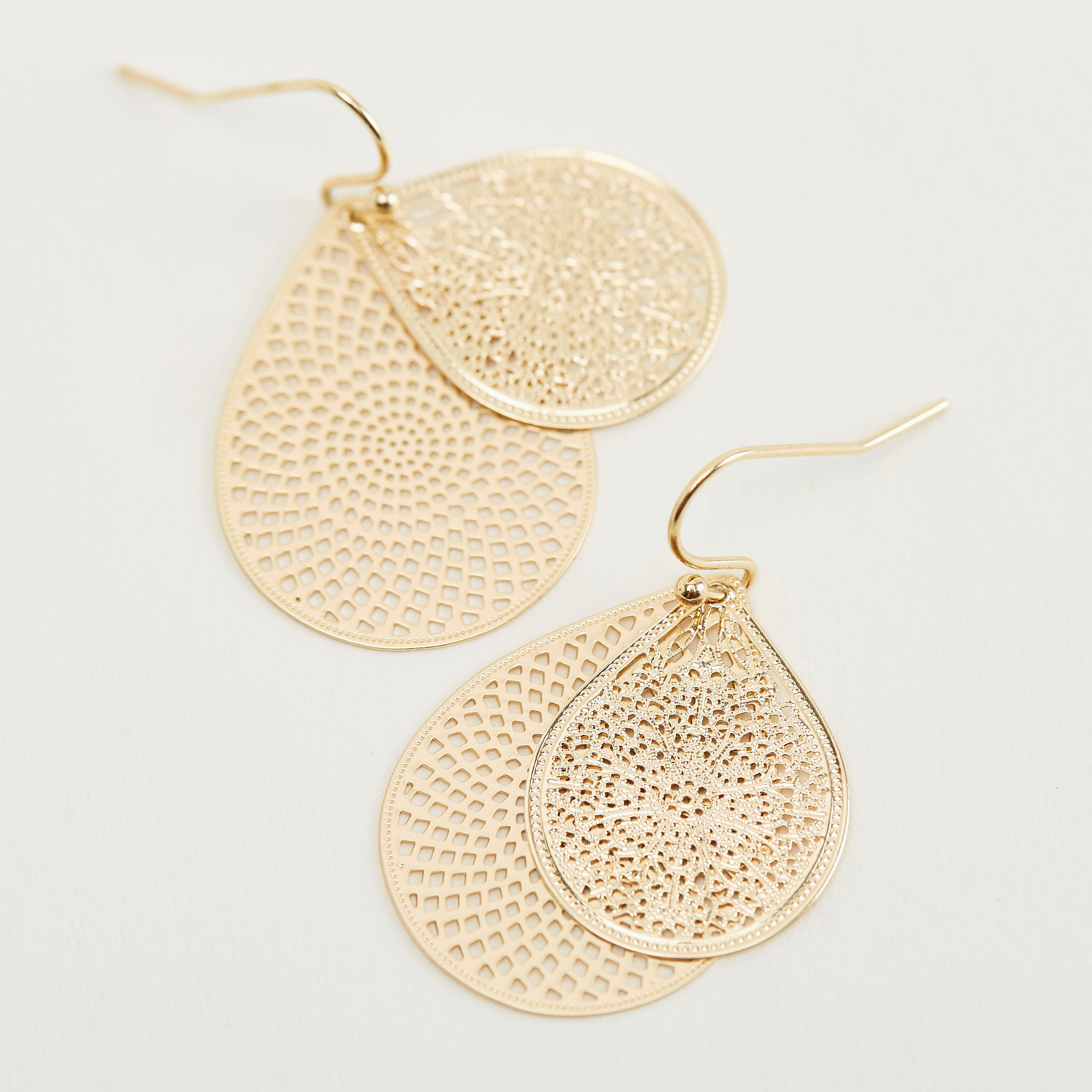 أقراط بتصاميم مفّرغة-women-watchesandjewellery-jewellery-earrings-image-1