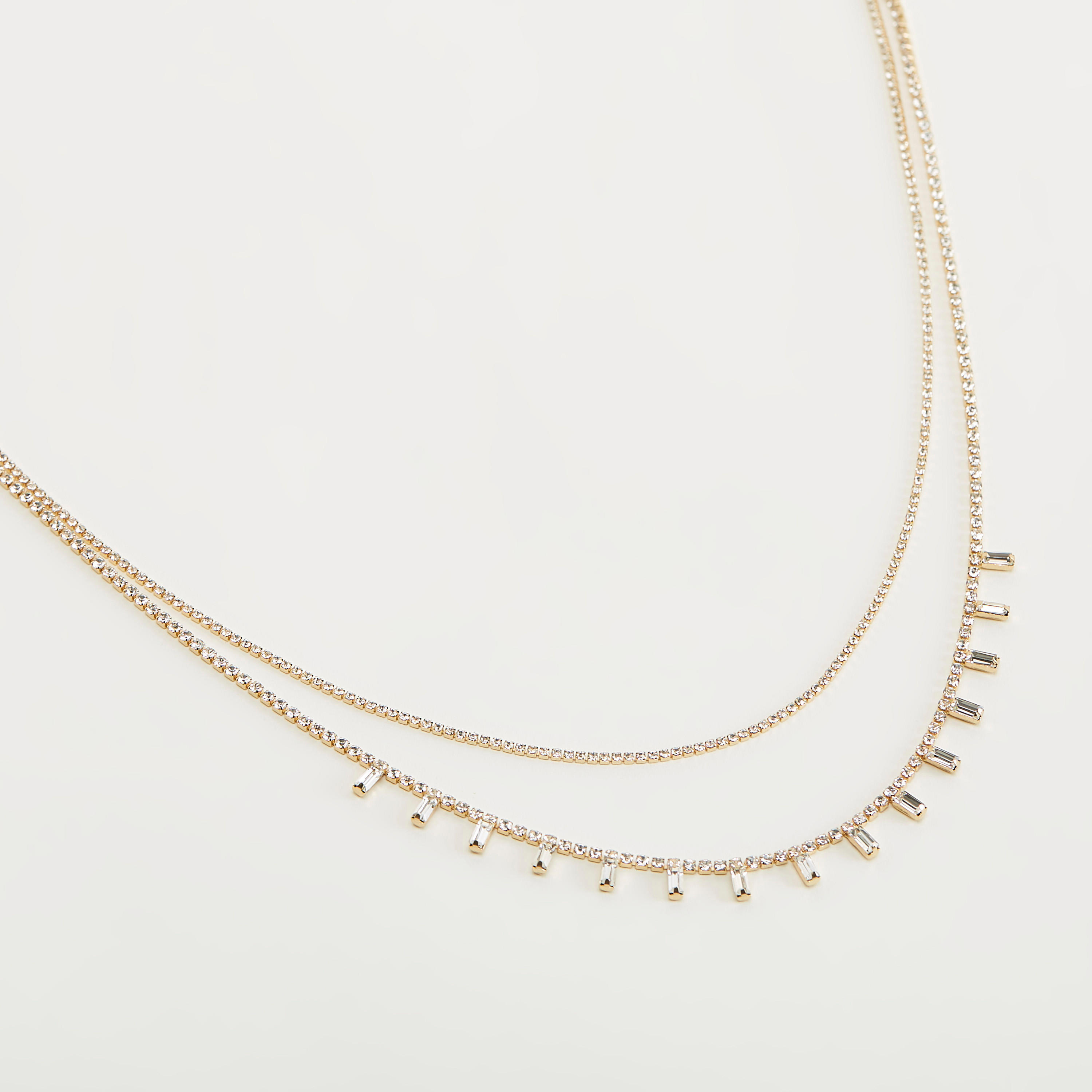 عقد متعدد الطبقات مزيّن بمشبك إغلاق-women-watchesandjewellery-jewellery-necklacesandpendants-image-1