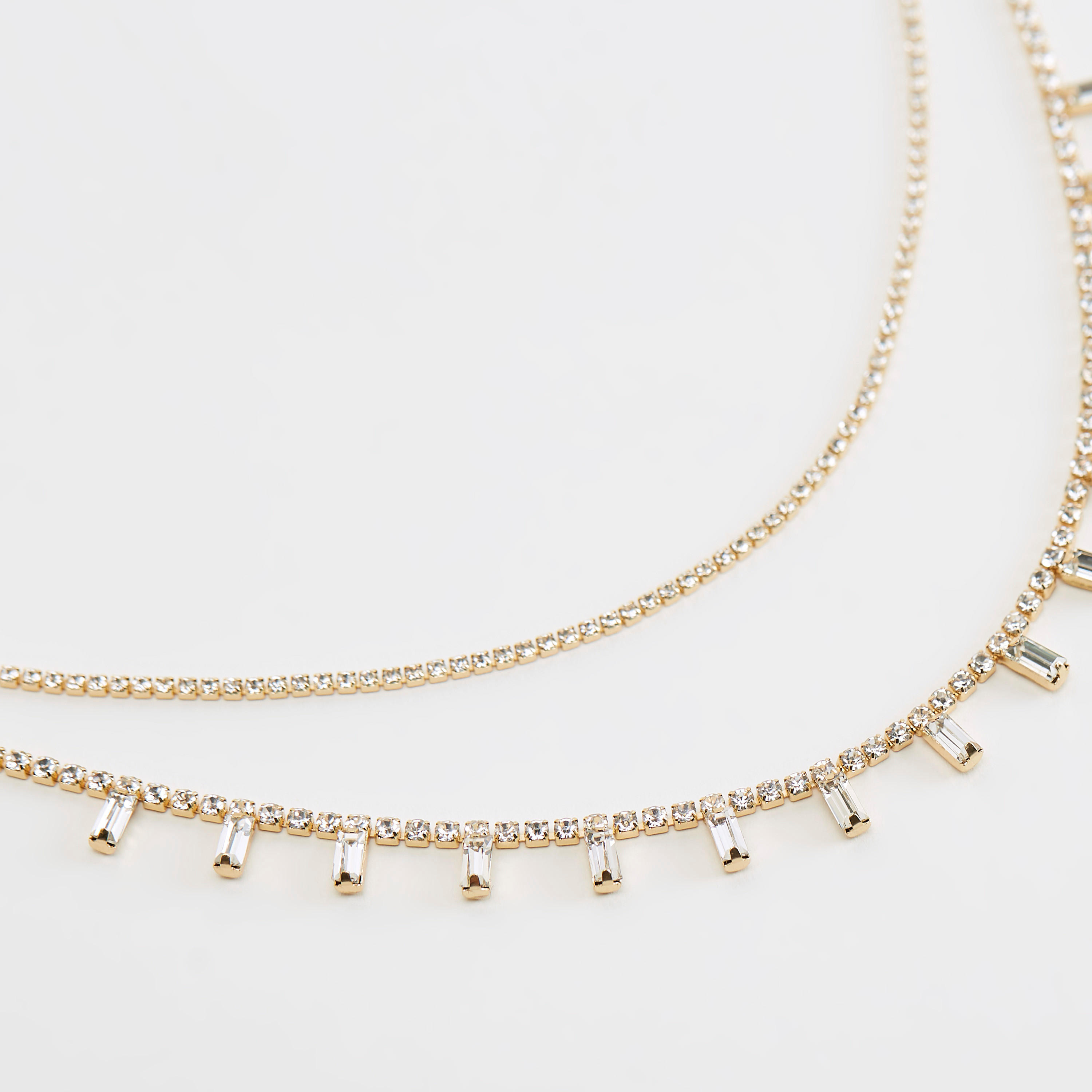 عقد متعدد الطبقات مزيّن بمشبك إغلاق-women-watchesandjewellery-jewellery-necklacesandpendants-image-3