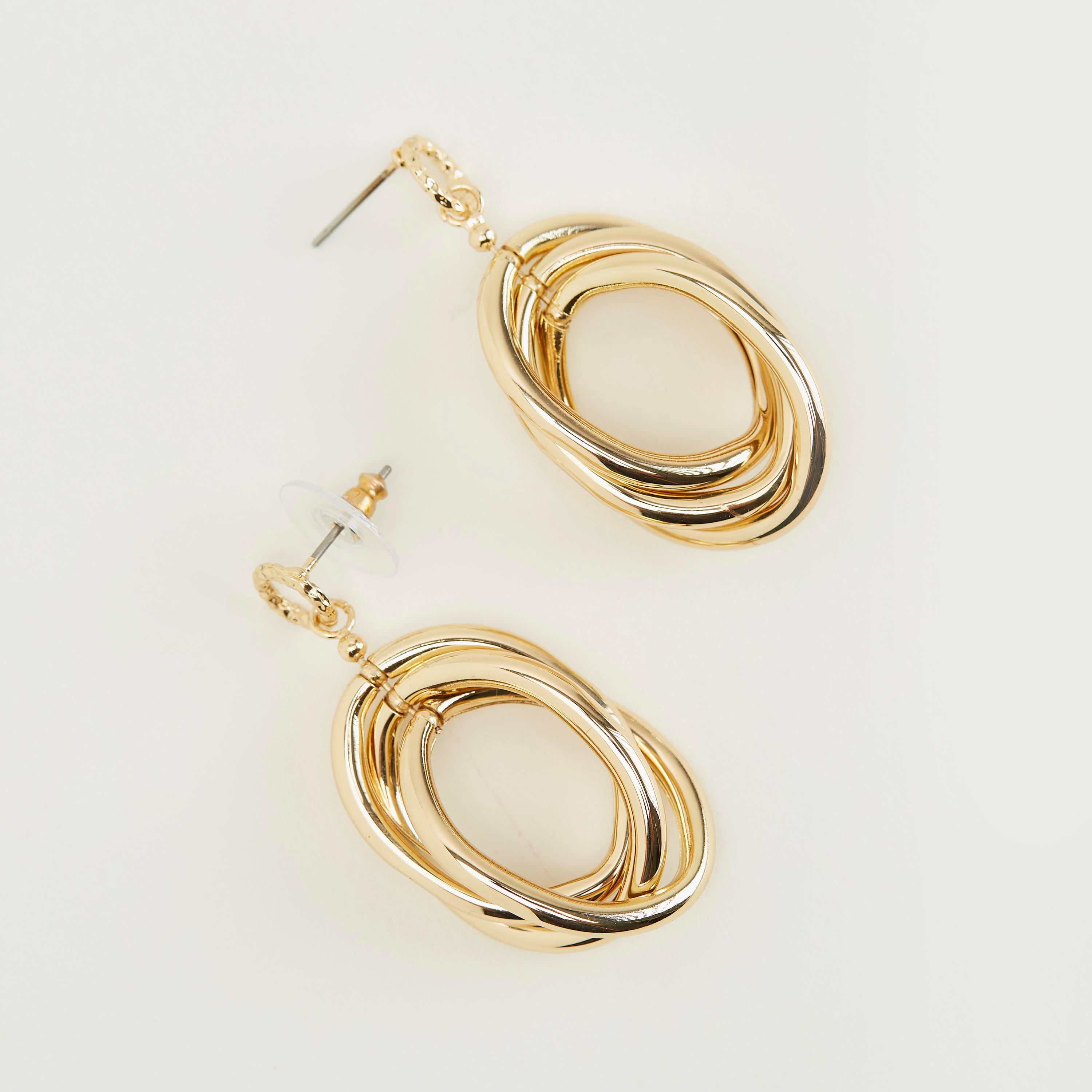 حلق متدلّي مزيّن بمكبس إغلاق خلفي-women-watchesandjewellery-jewellery-earrings-image-1