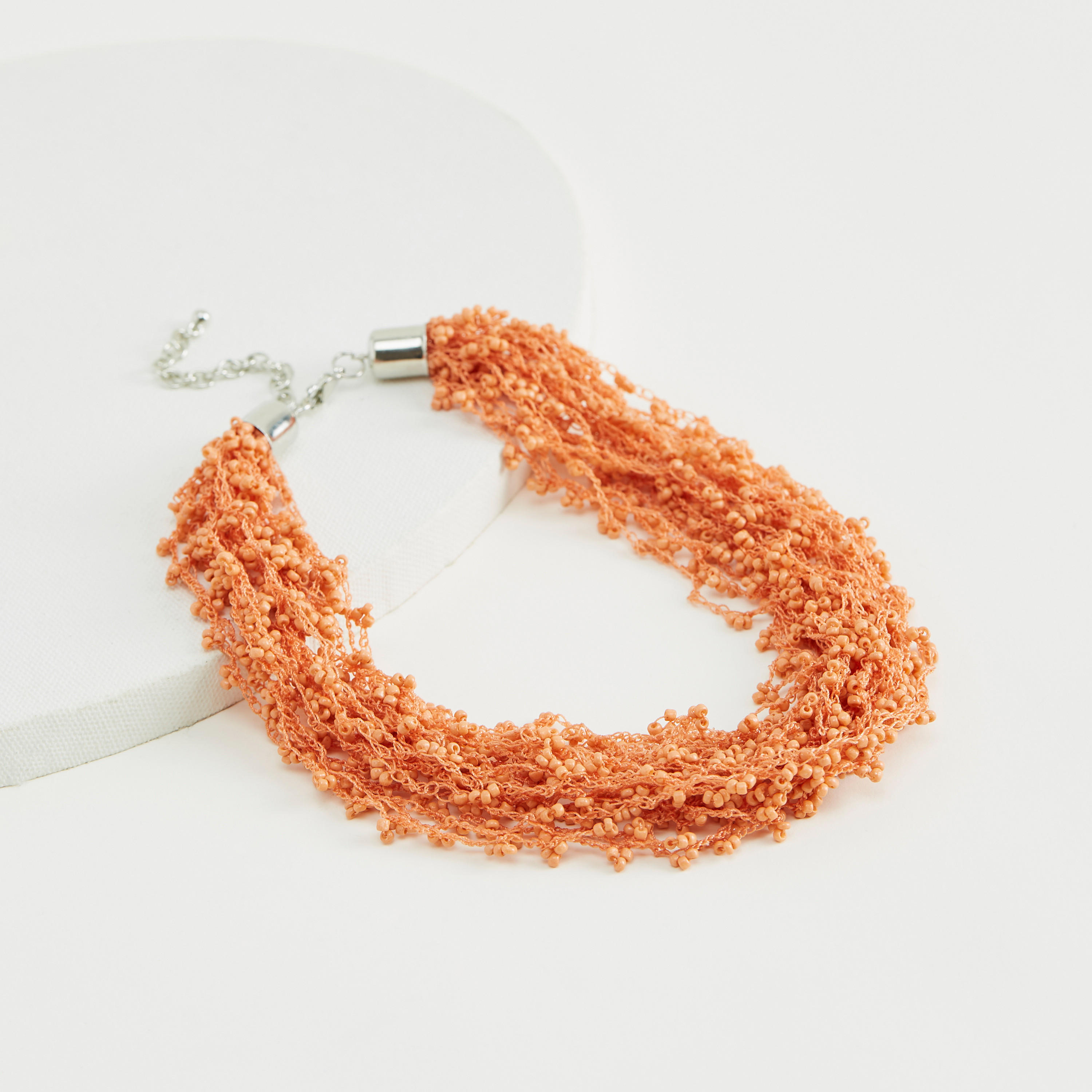 قلادة مزيّنة بالخرز وبمشبك إغلاق-women-watchesandjewellery-jewellery-necklacesandpendants-image-4