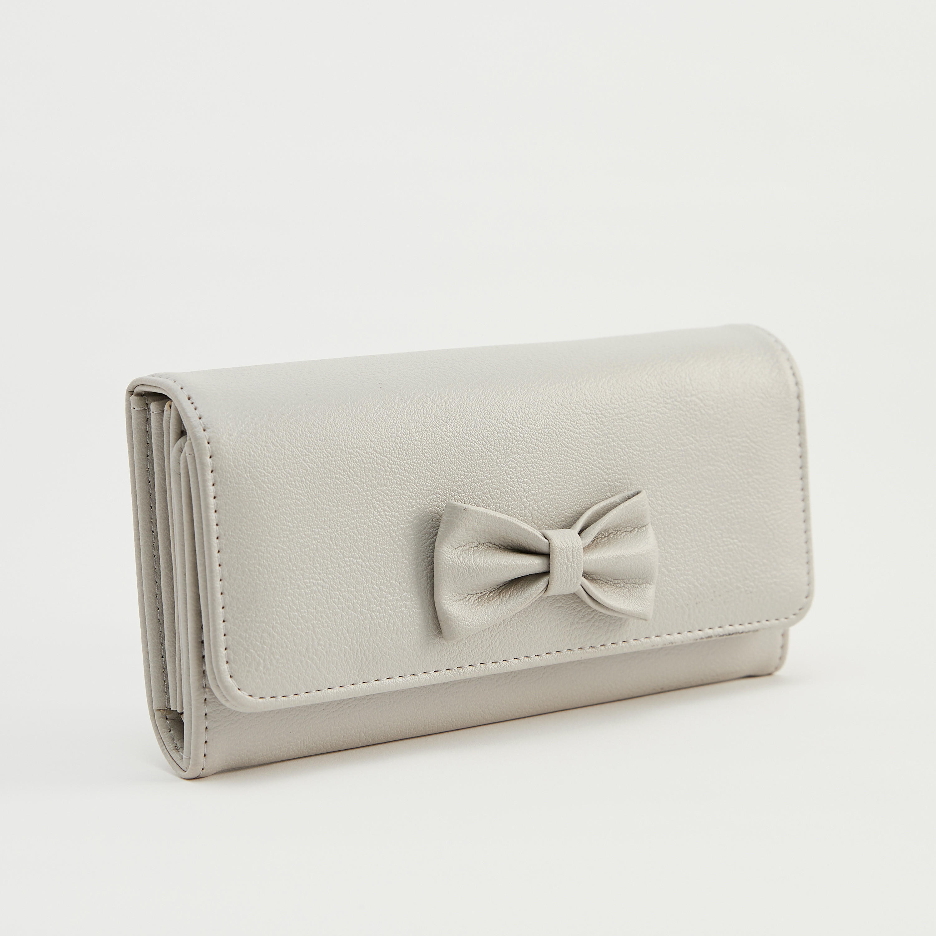 محفظة سادة بطيّة ثلاثيّة وتفاصيل فيونكة-women-bagsandwallets-wallets-image-3