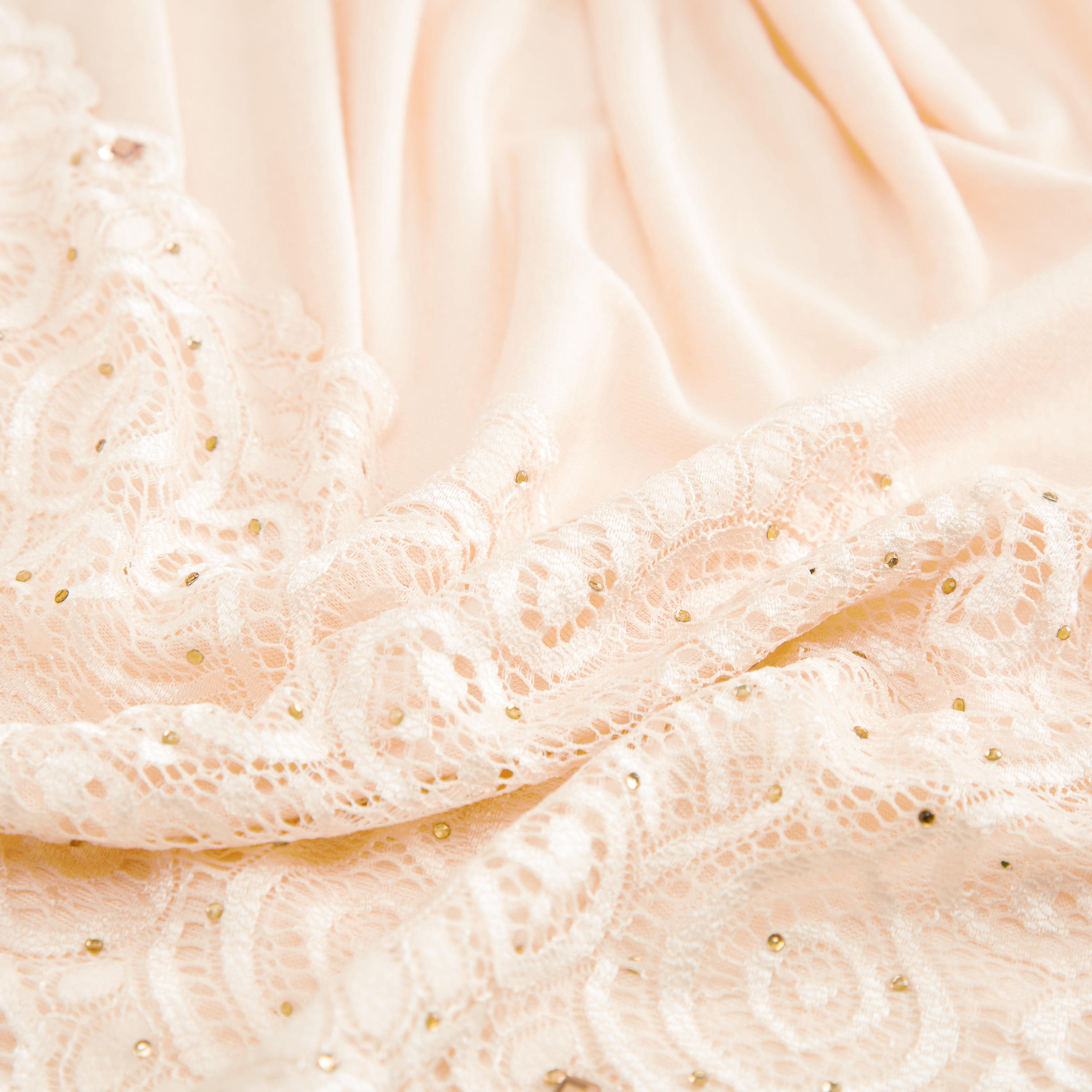 وشاح بارز الملمس بتزيينات-women-clothingaccessories-scarves-image-4