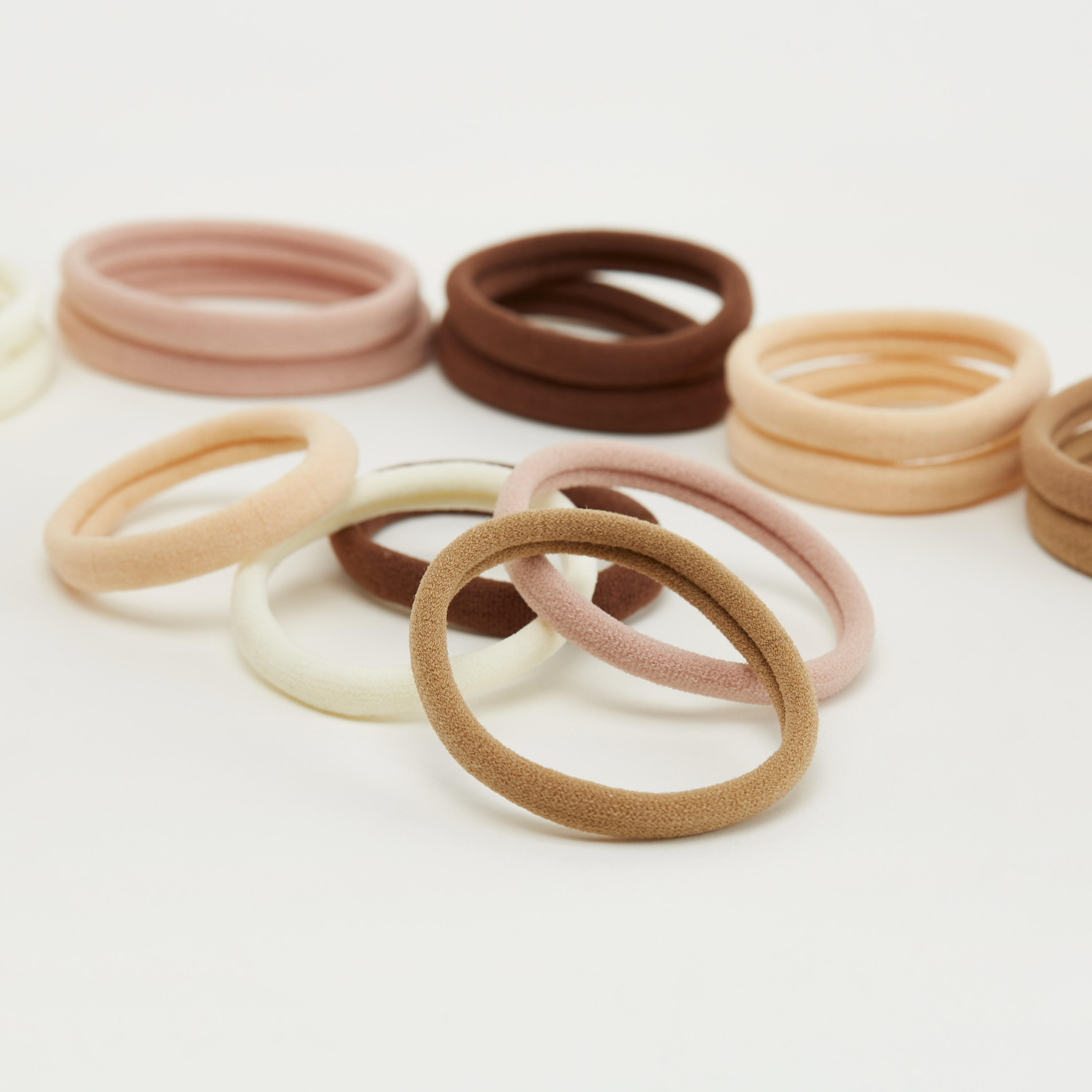 ربطات شعر مطّاطيّة سادة - طقم من 15-women-hairaccessories-image-2