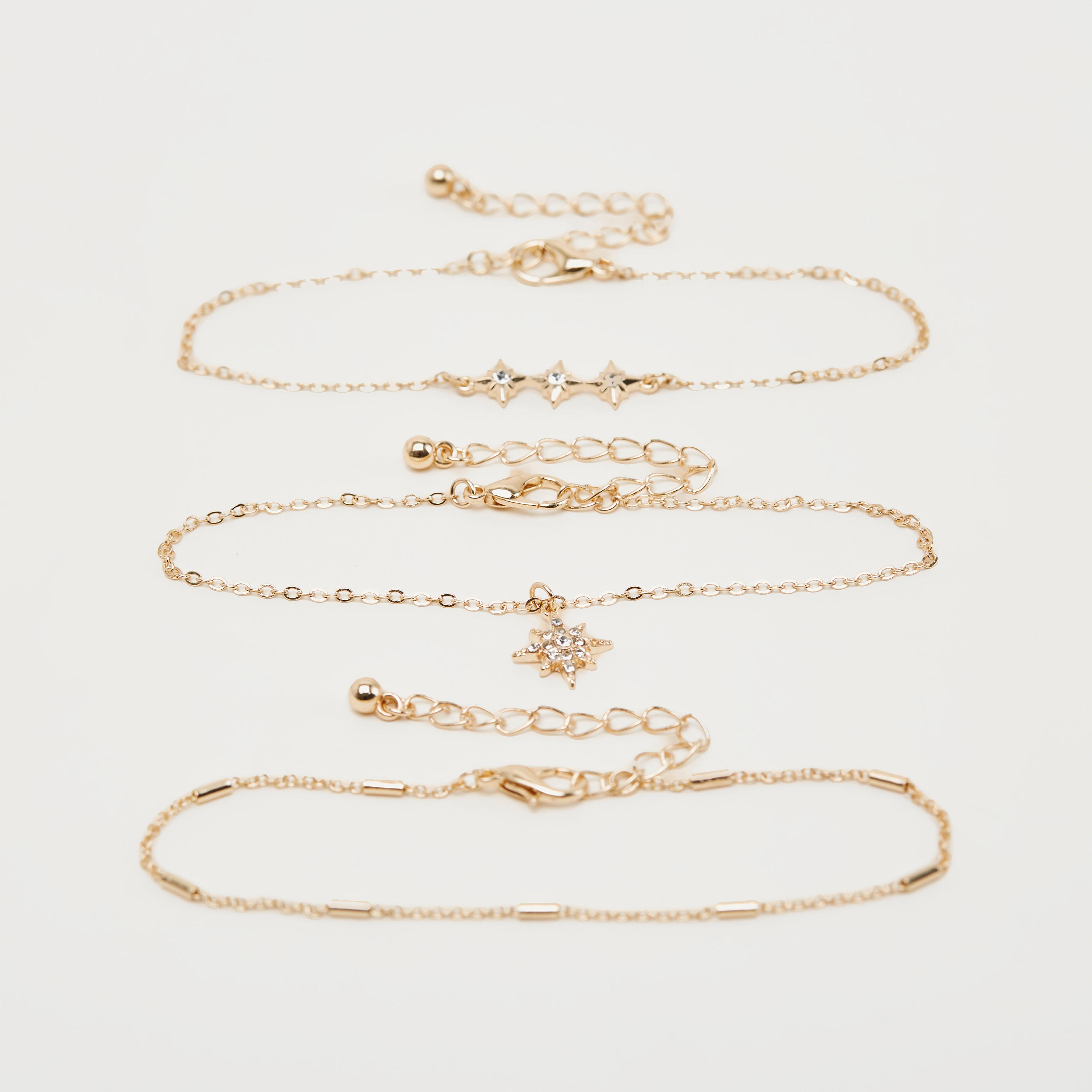أساور مزيّنة بمشبك إغلاق -  طقم من 3-women-watchesandjewellery-jewellery-banglesandbracelets-image-1