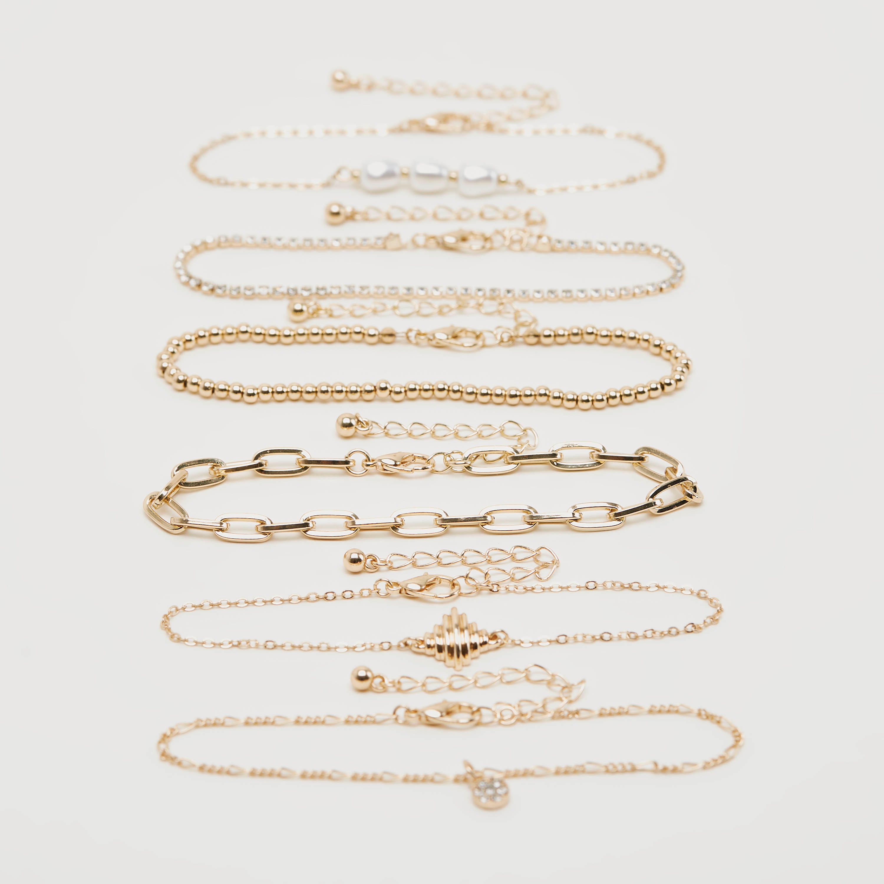 أساور مزيّنة بمشبك إغلاق -  طقم من 6-women-watchesandjewellery-jewellery-banglesandbracelets-image-1