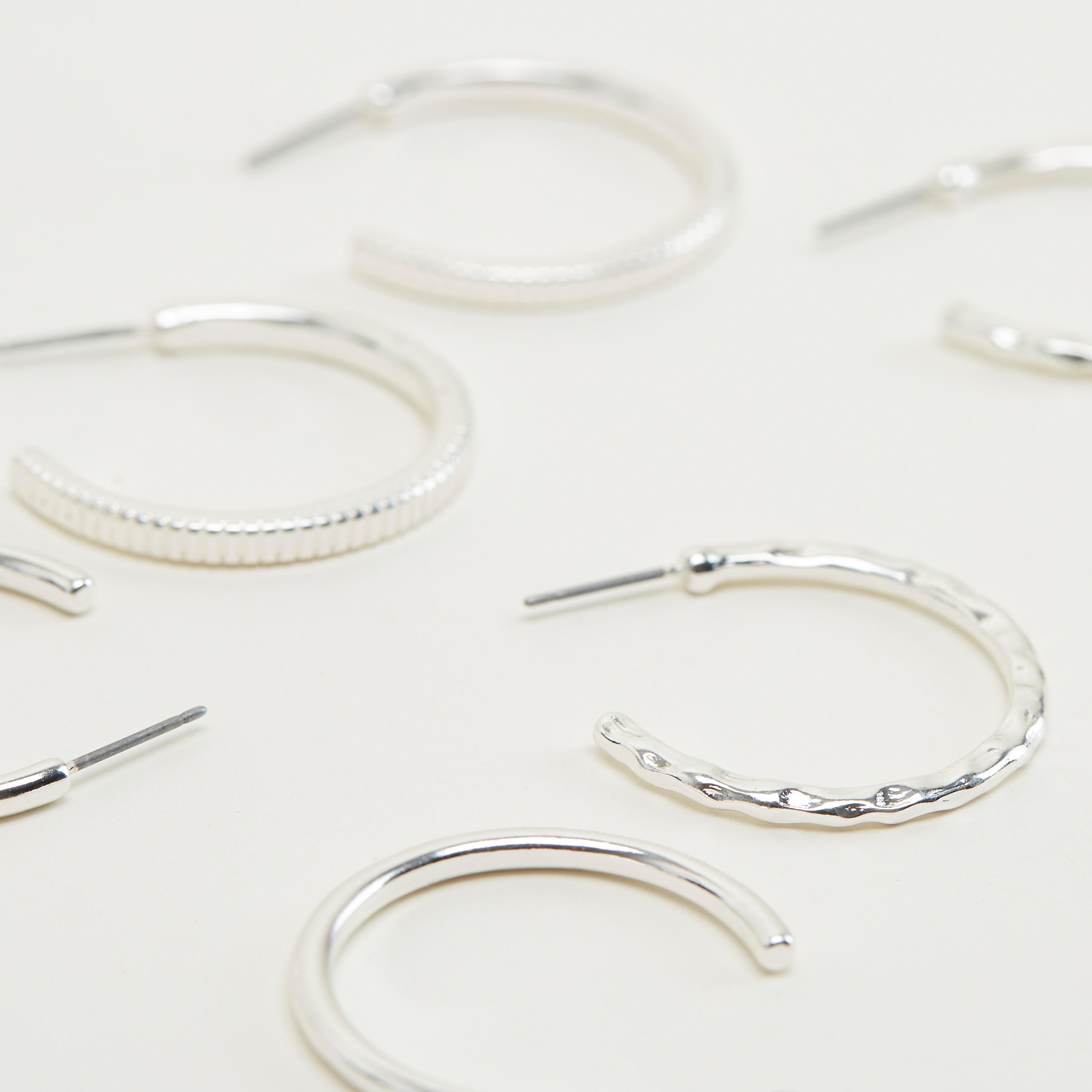 حلقان متنوعة بمكبس إغلاق - طقم من 5-women-watchesandjewellery-jewellery-earrings-image-5