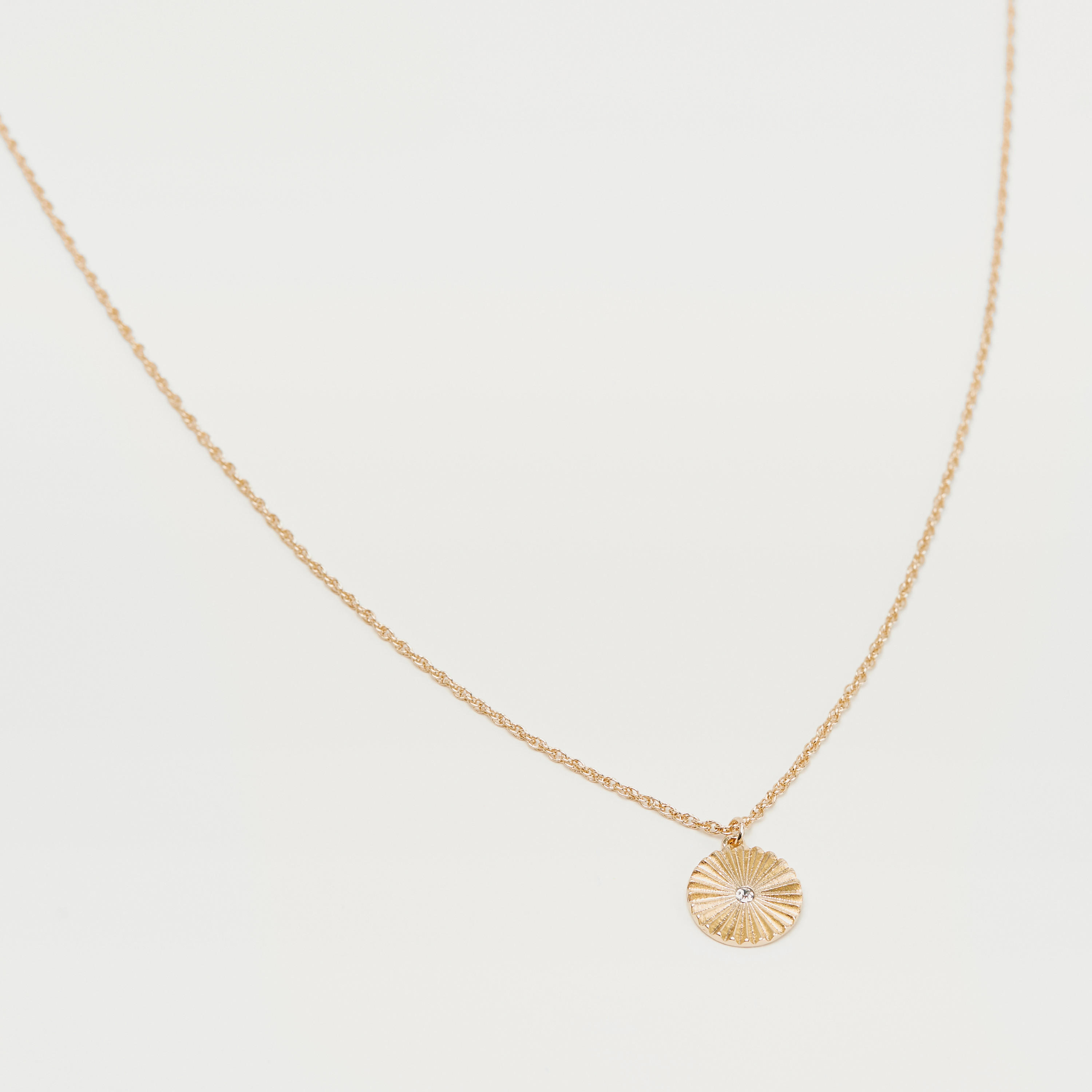 عقد بدلّاية مزيّنة مع مشبك إغلاق-women-watchesandjewellery-jewellery-necklacesandpendants-image-5