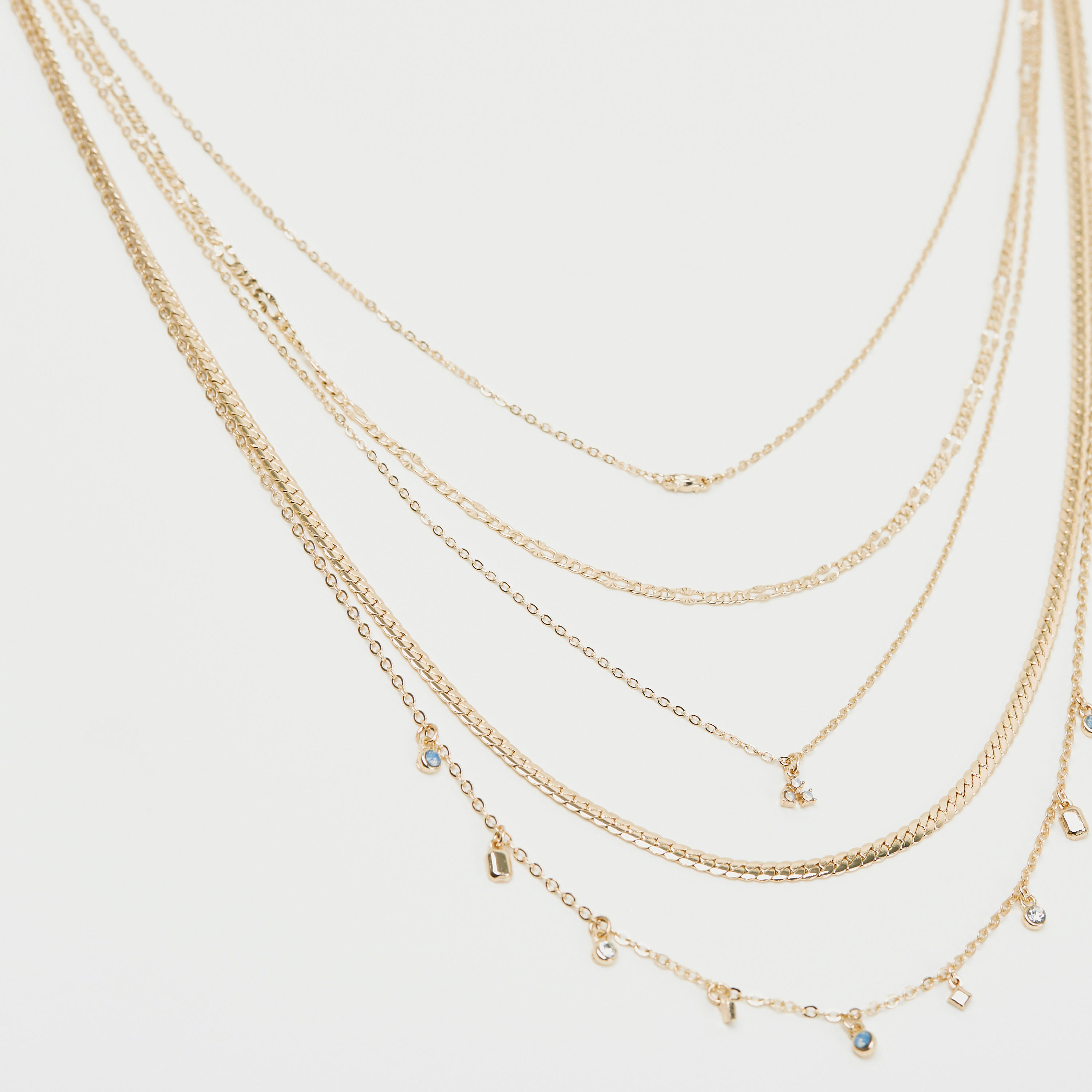 قلادة متعدّدة الطبقات مزيّنة بمشبك إغلاق-women-watchesandjewellery-jewellery-necklacesandpendants-image-4