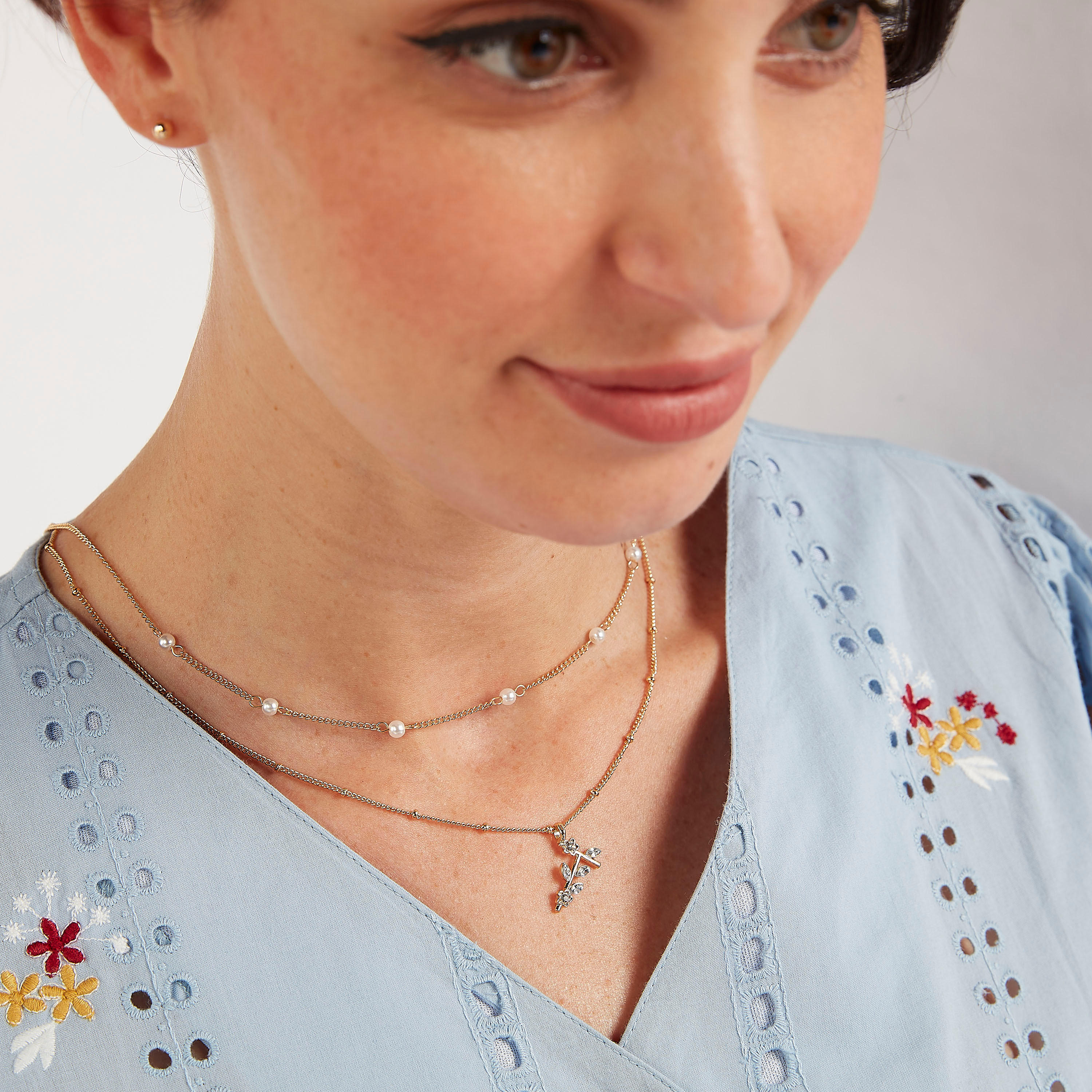 قلادة متعددة الطبقات بدلّاية مرصّعة-women-watchesandjewellery-jewellery-necklacesandpendants-image-5