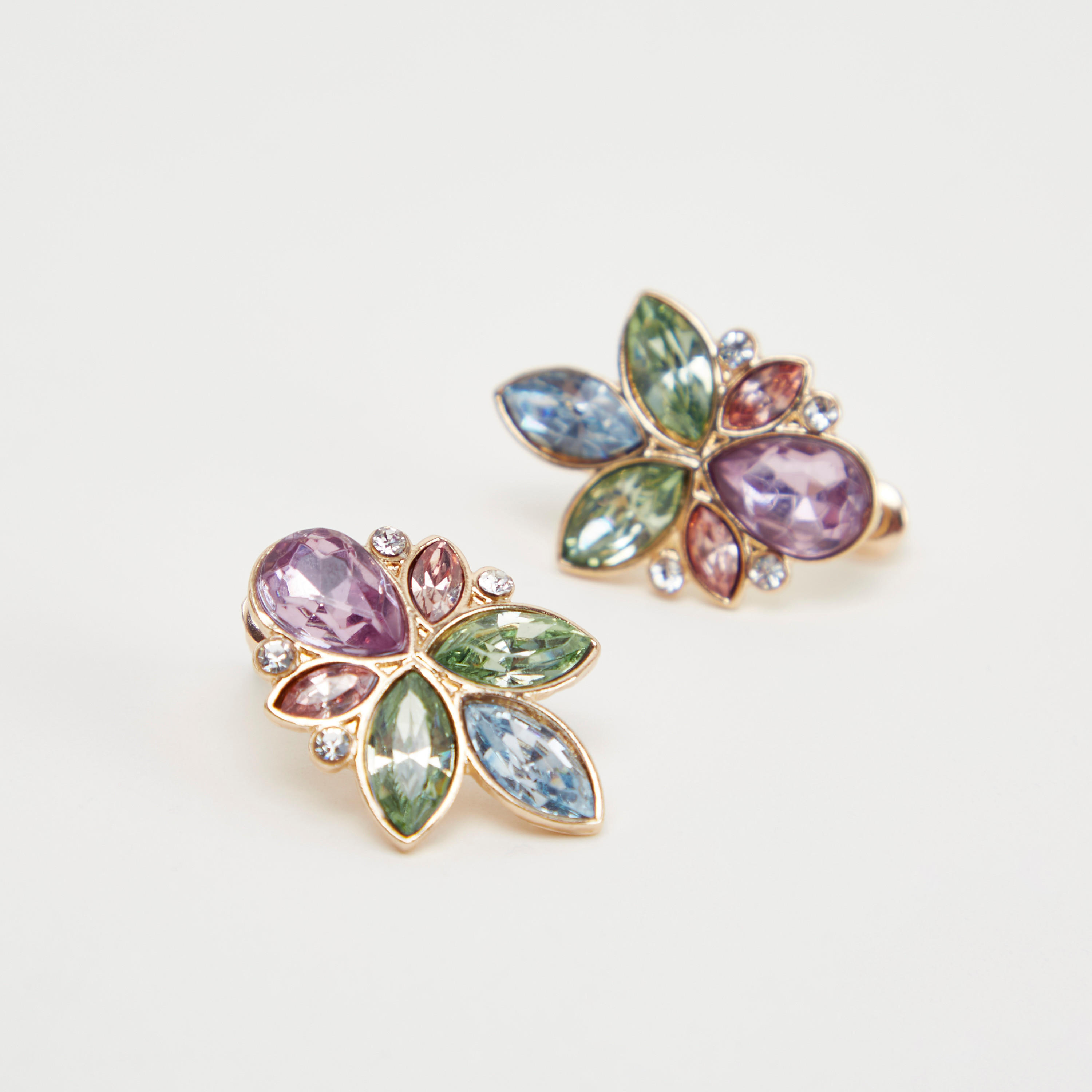 حلقان مرصّع بتزيينات ومكبس إغلاق-women-watchesandjewellery-jewellery-earrings-image-1