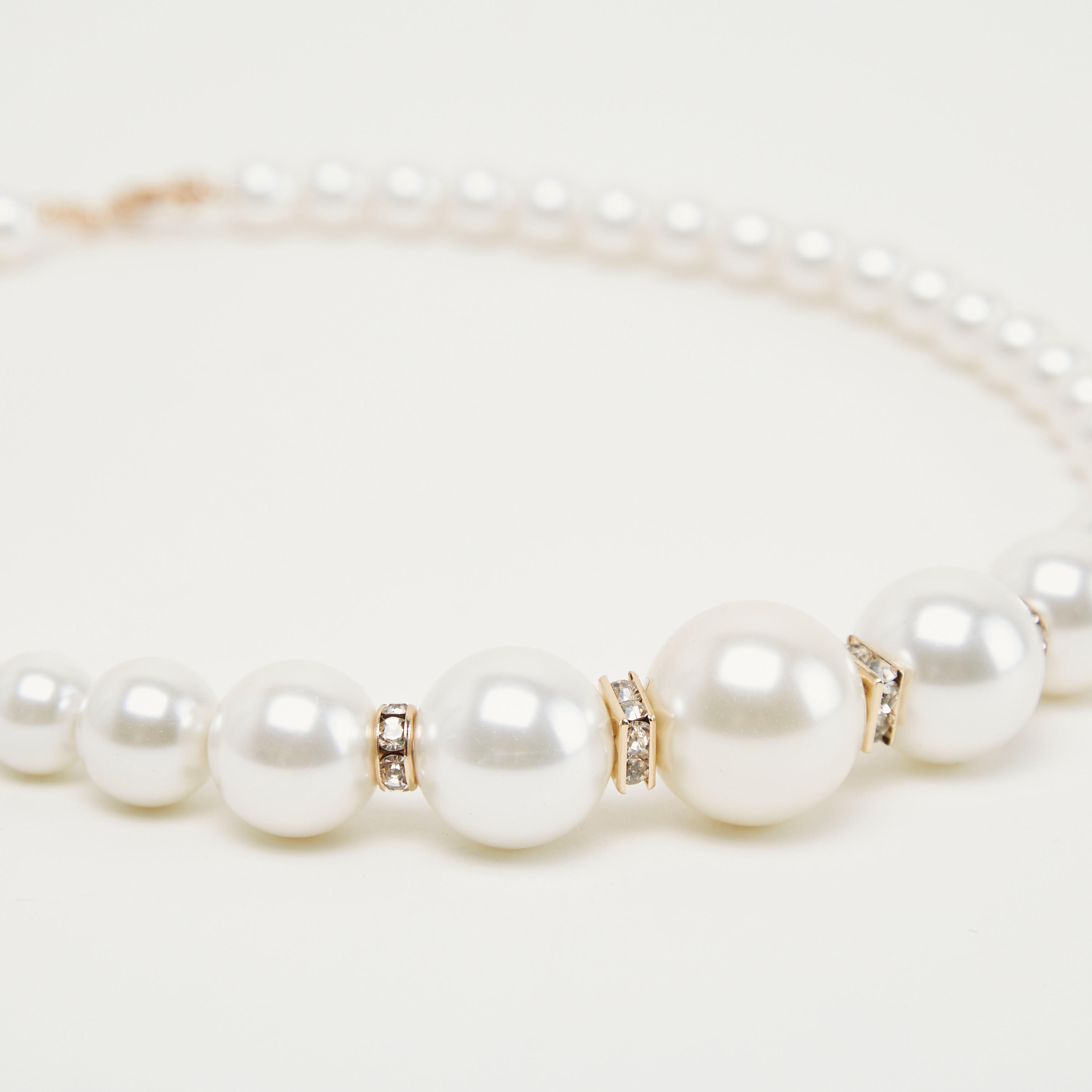 عقد مزيّن بمشبك إغلاق-women-watchesandjewellery-jewellery-necklacesandpendants-image-5