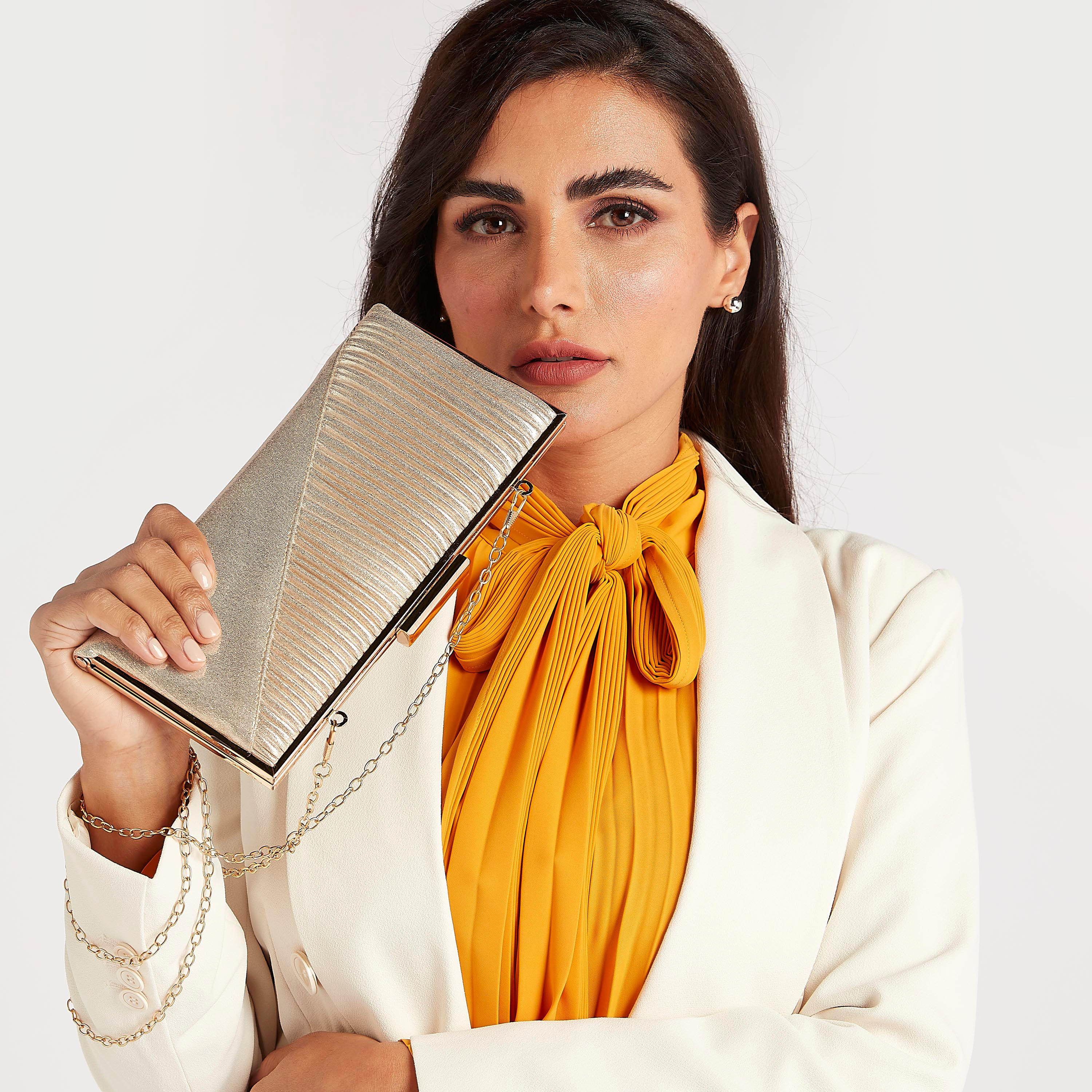 شنطة كلاتش بارزة الملمس بحزام سلسلة وزينة شرّابات-women-bagsandwallets-handbags-image-2