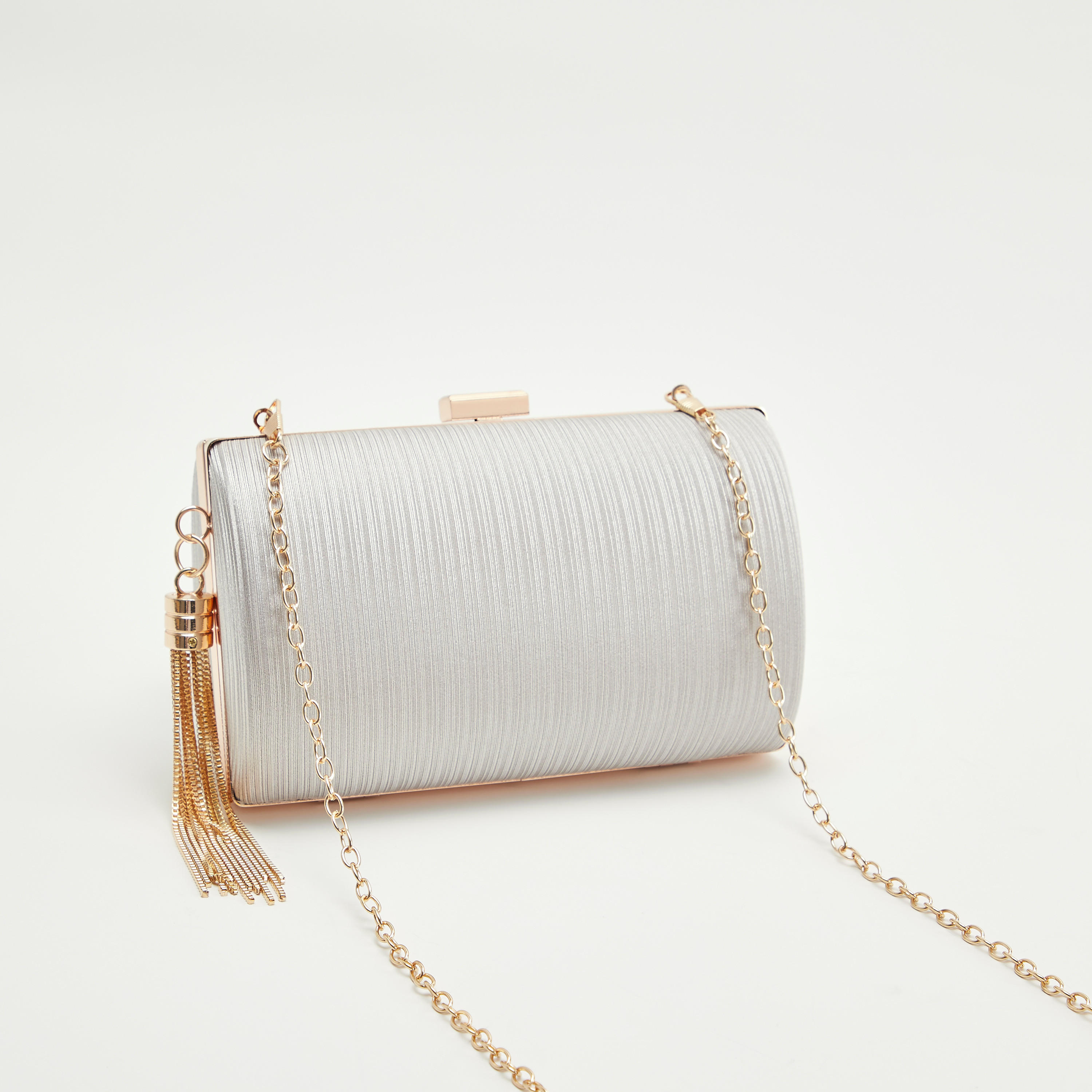 شنطة كلاتش بارزة الملمس بحزام سلسلة وتفاصيل شرّابات-women-bagsandwallets-handbags-image-3