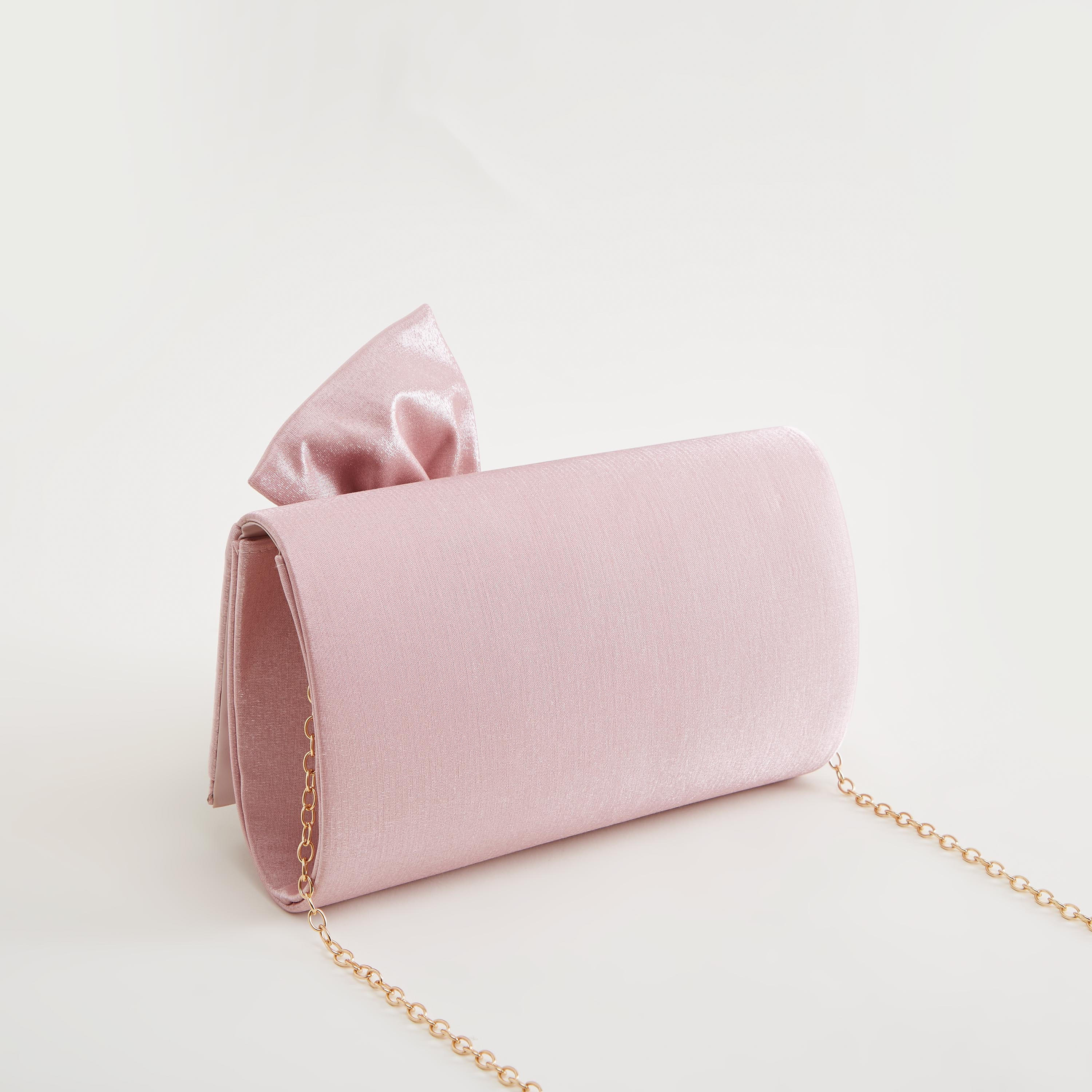 شنطة كروس بودي بتفاصيل فيونكة وحزام سلسلة-women-bagsandwallets-handbags-image-3