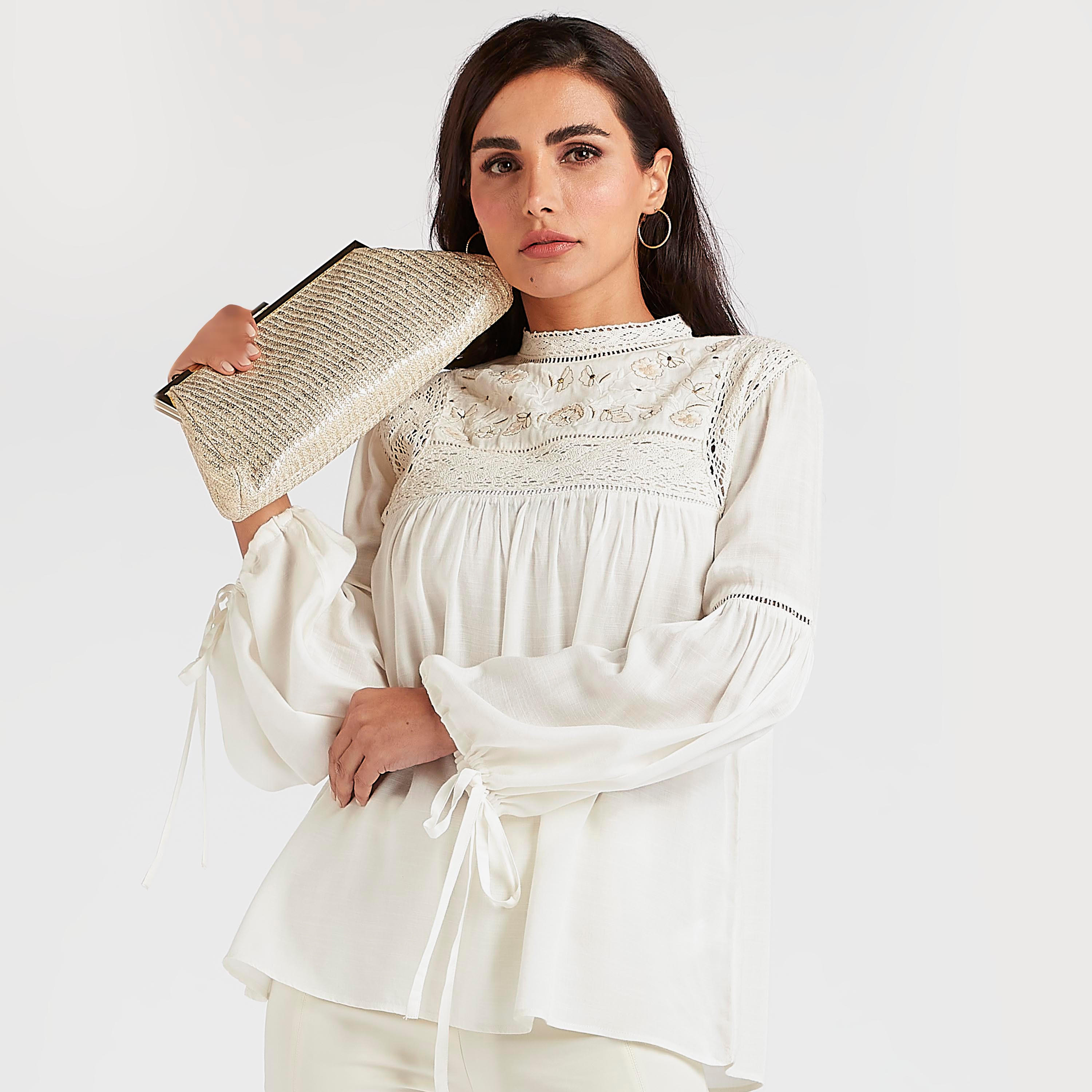 Textured Raffia Clutch with Chain Link Strap-women-bagsandwallets-handbags-image-2