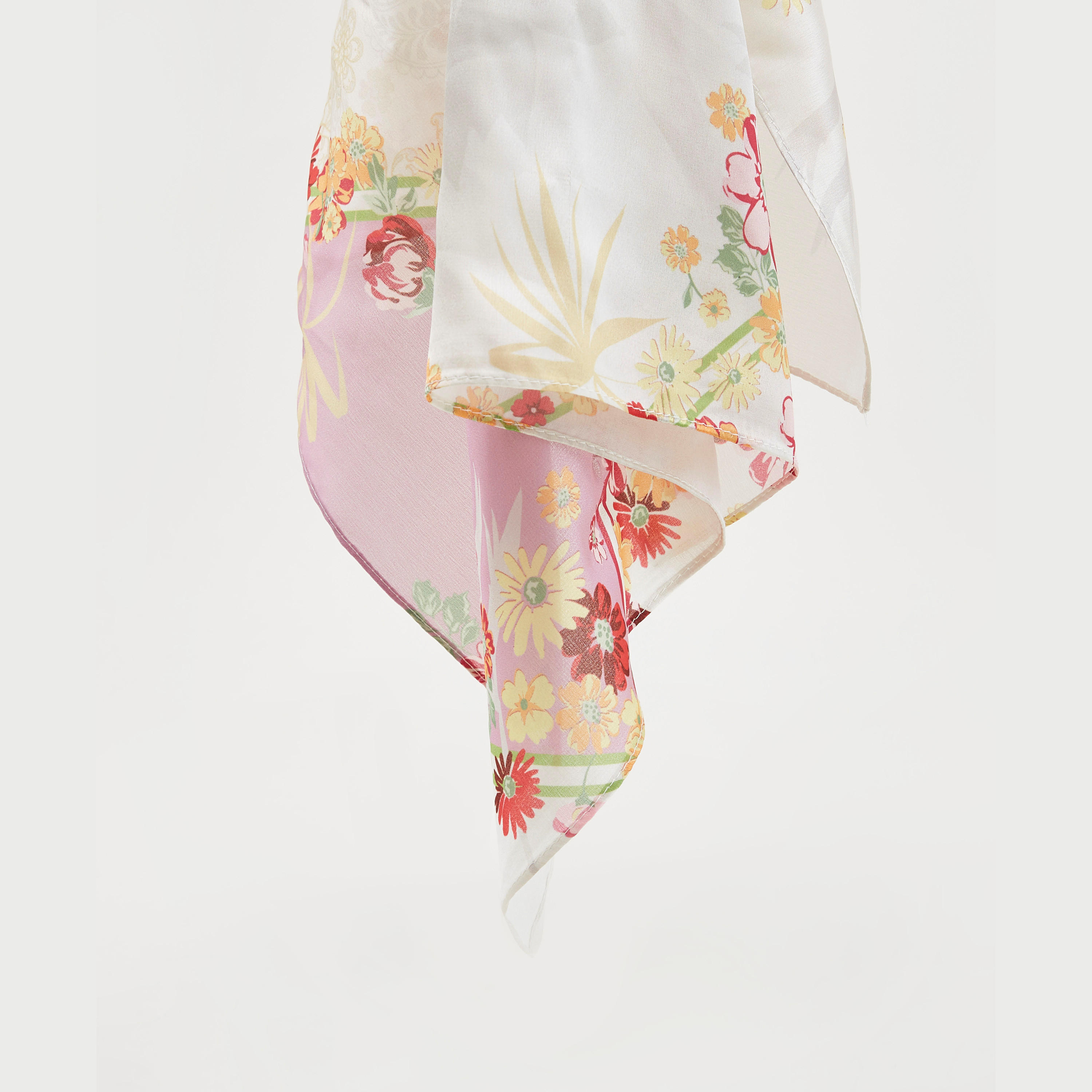 منديل بطبعات أزهار-women-clothingaccessories-scarves-image-4
