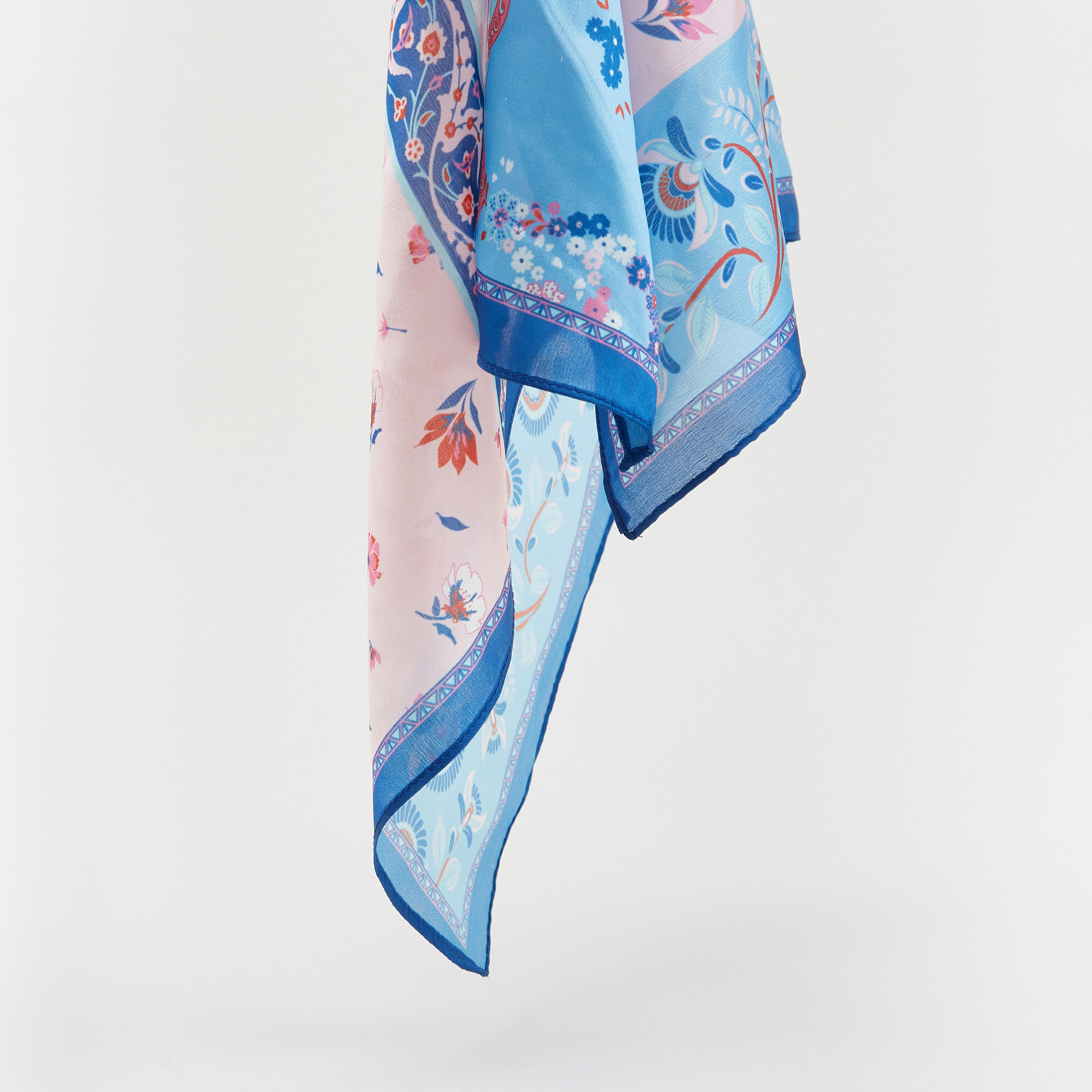 منديل بطبعات-women-clothingaccessories-scarves-image-4