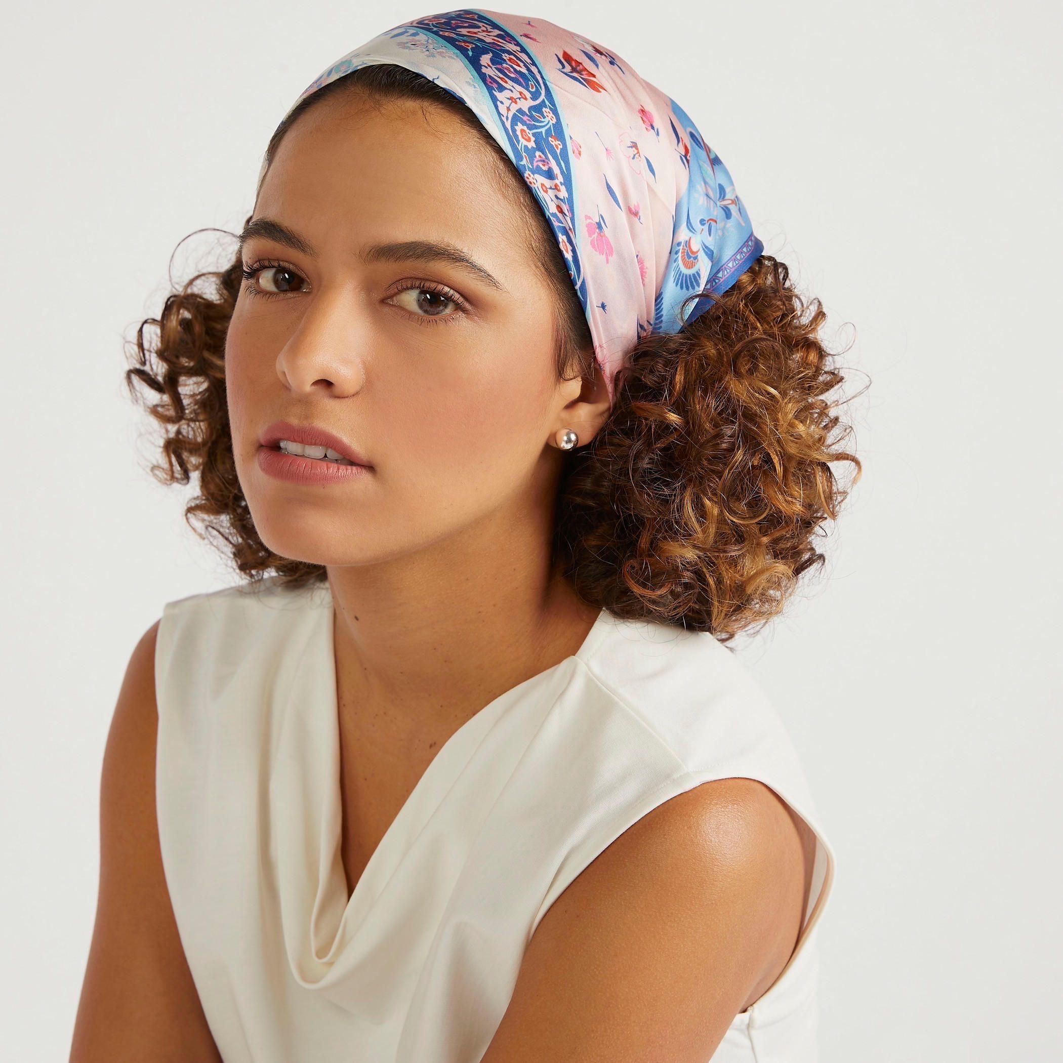 منديل بطبعات-women-clothingaccessories-scarves-image-3