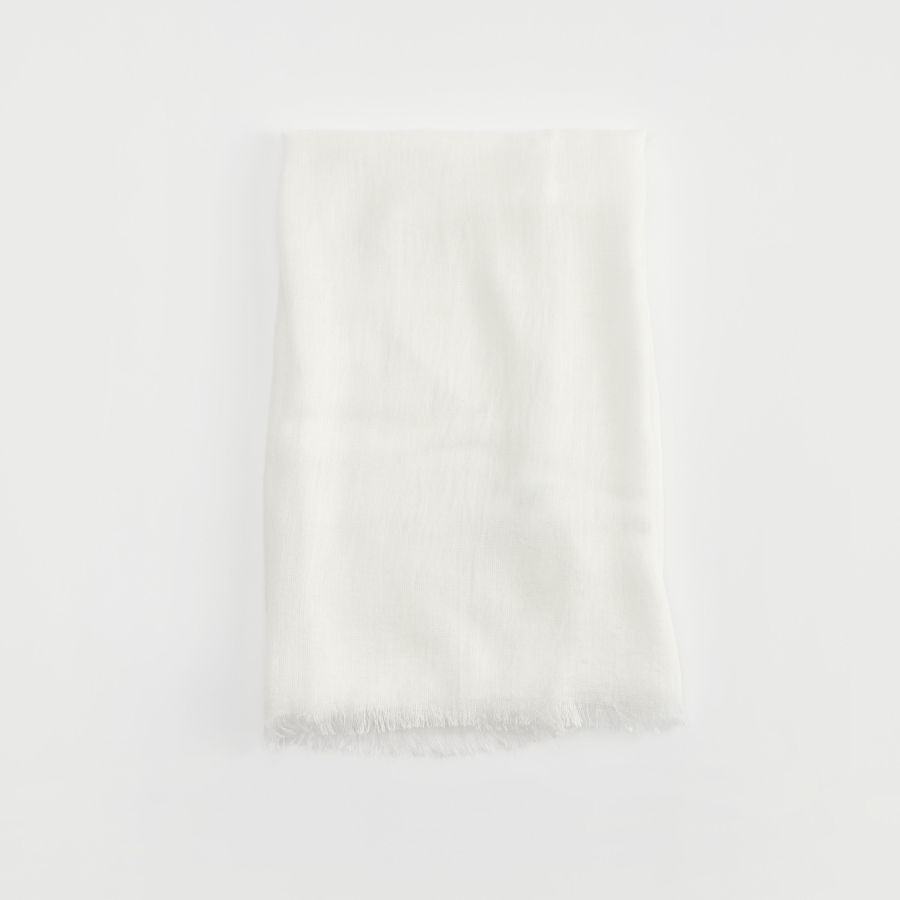 وشاح سادة بشراشيب من جلوو-women-clothingaccessories-scarves-image-1
