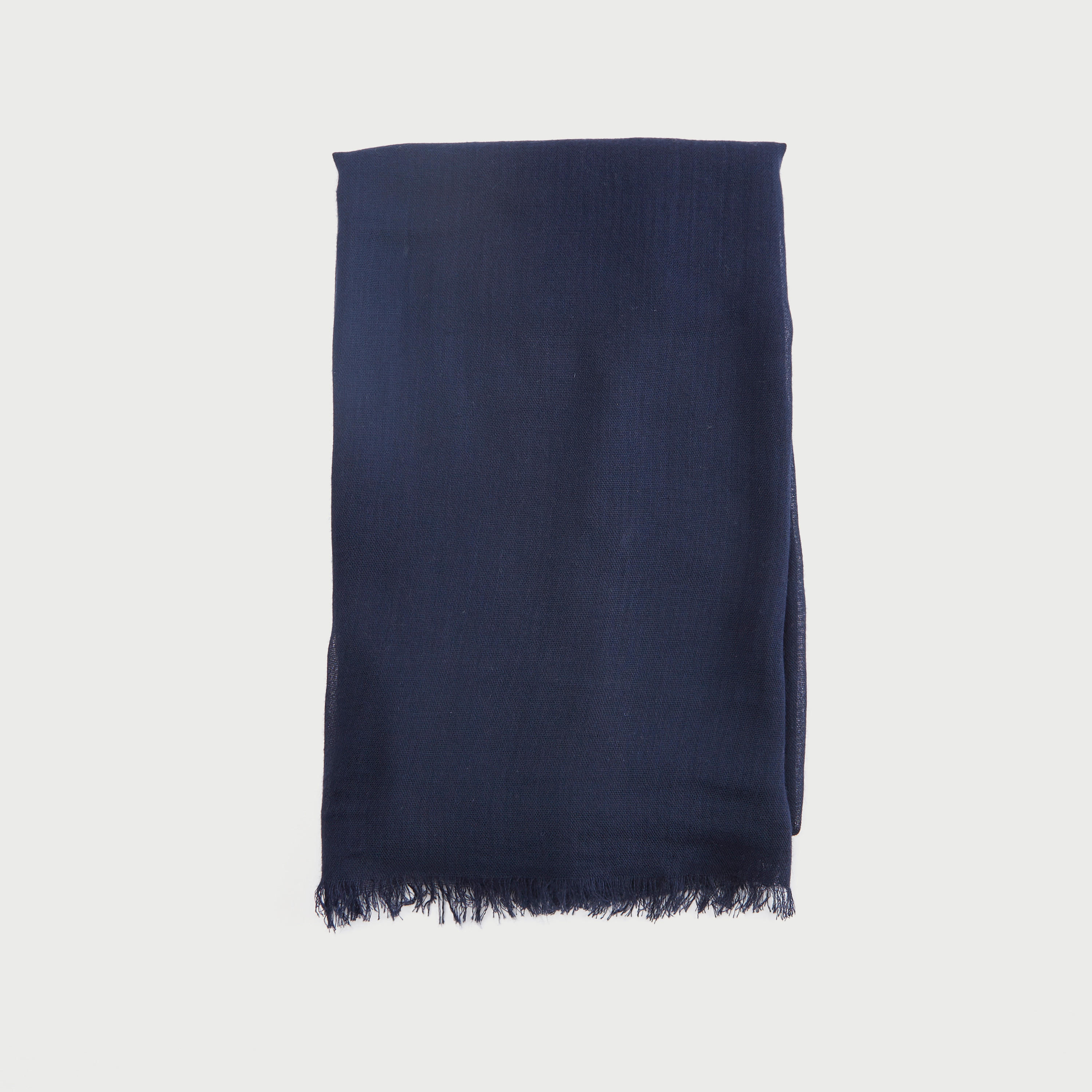 وشاح سادة بشراشيب من جلوو-women-clothingaccessories-scarves-image-3