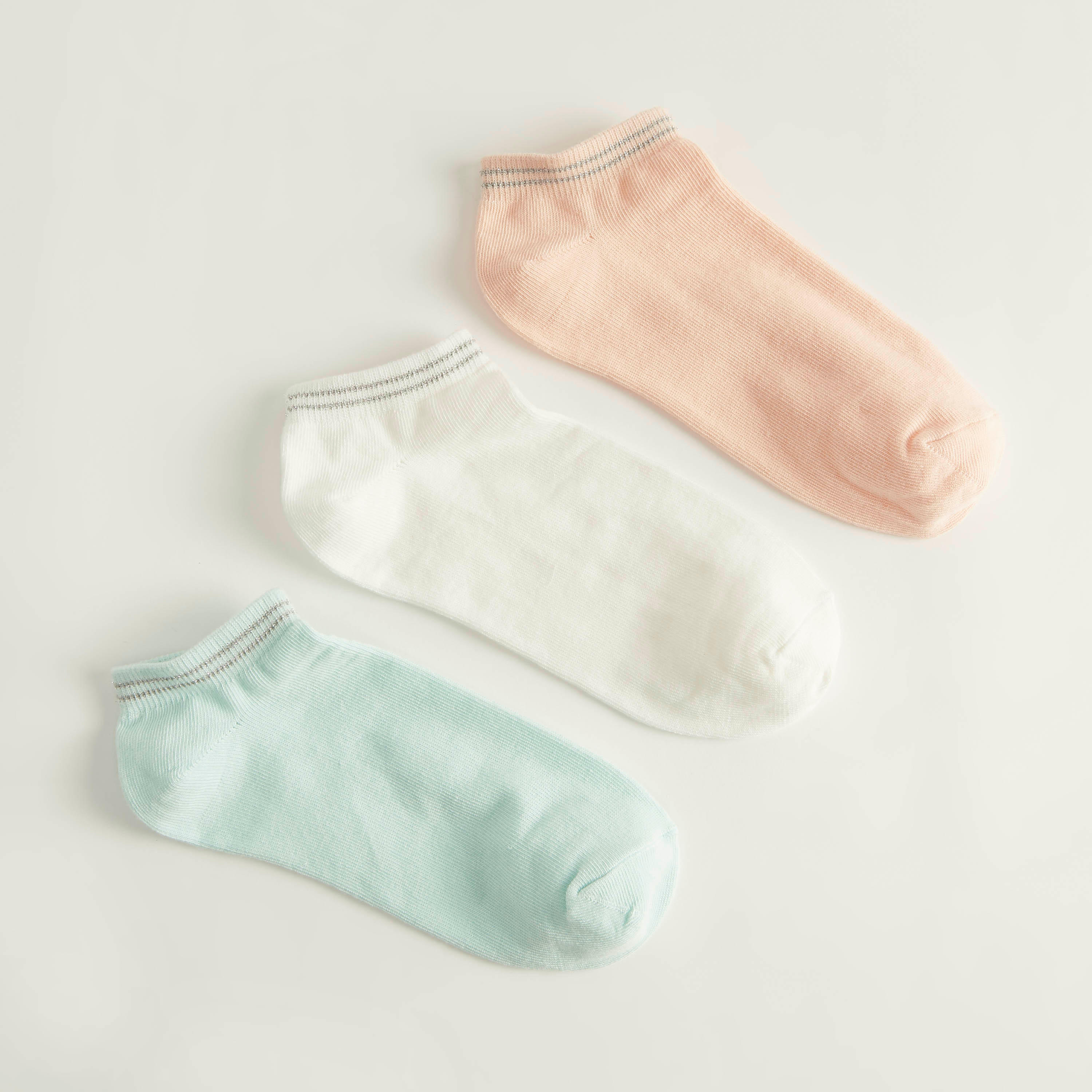 جوارب بطول الكاحل - طقم من 3-women-socksandstockings-image-1