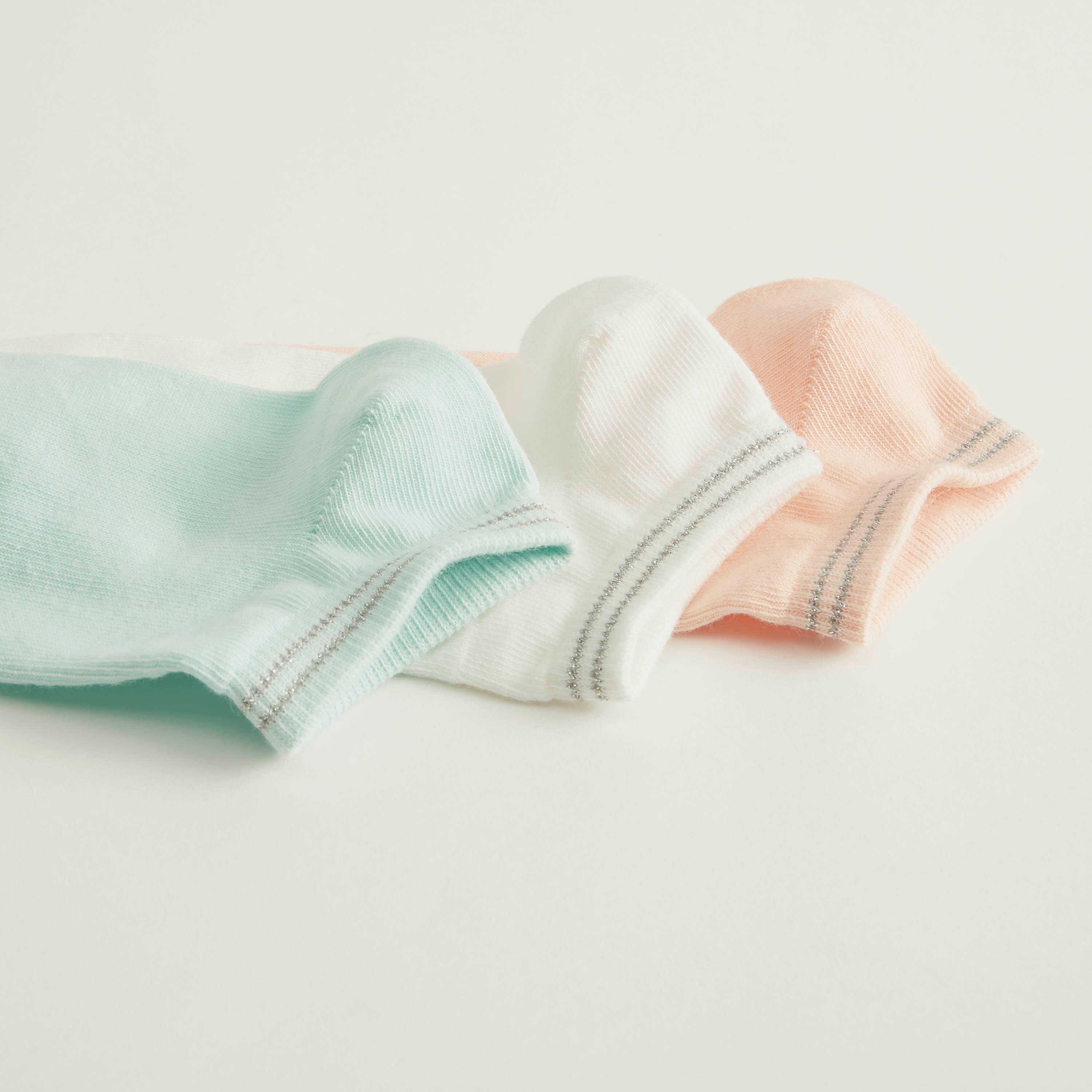 جوارب بطول الكاحل - طقم من 3-women-socksandstockings-image-4