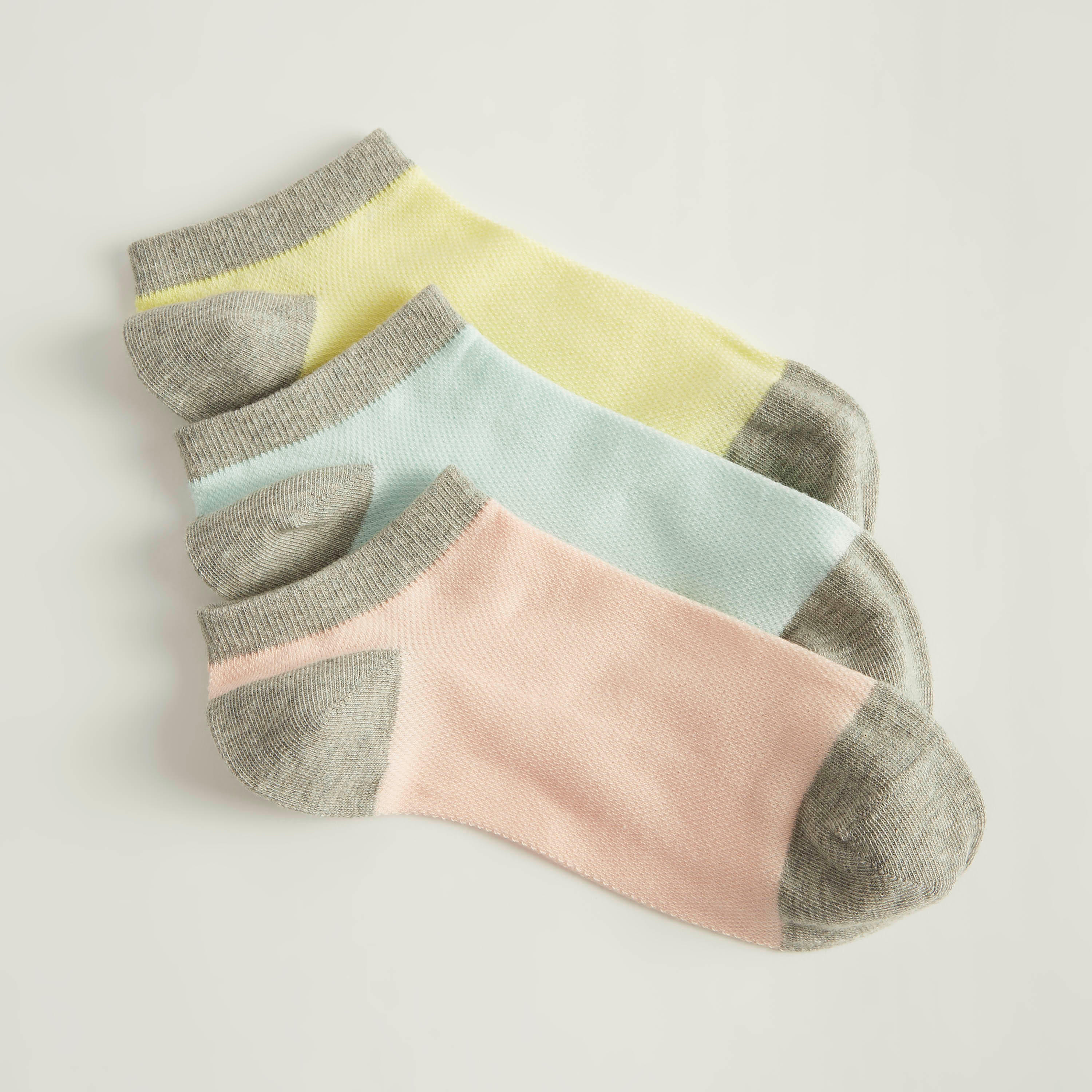 جوارب بطول الكاحل - طقم من 3-women-socksandstockings-image-3
