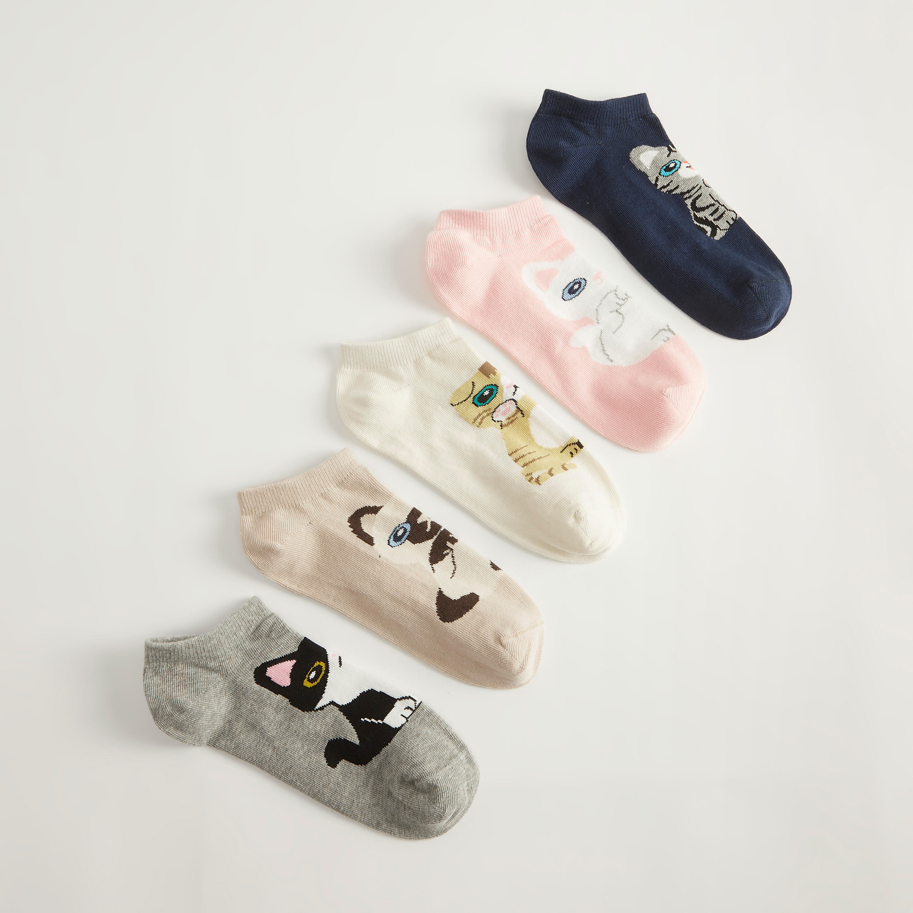 جوارب متنوّعة بطول الكاحل - طقم من 5-women-socksandstockings-image-4