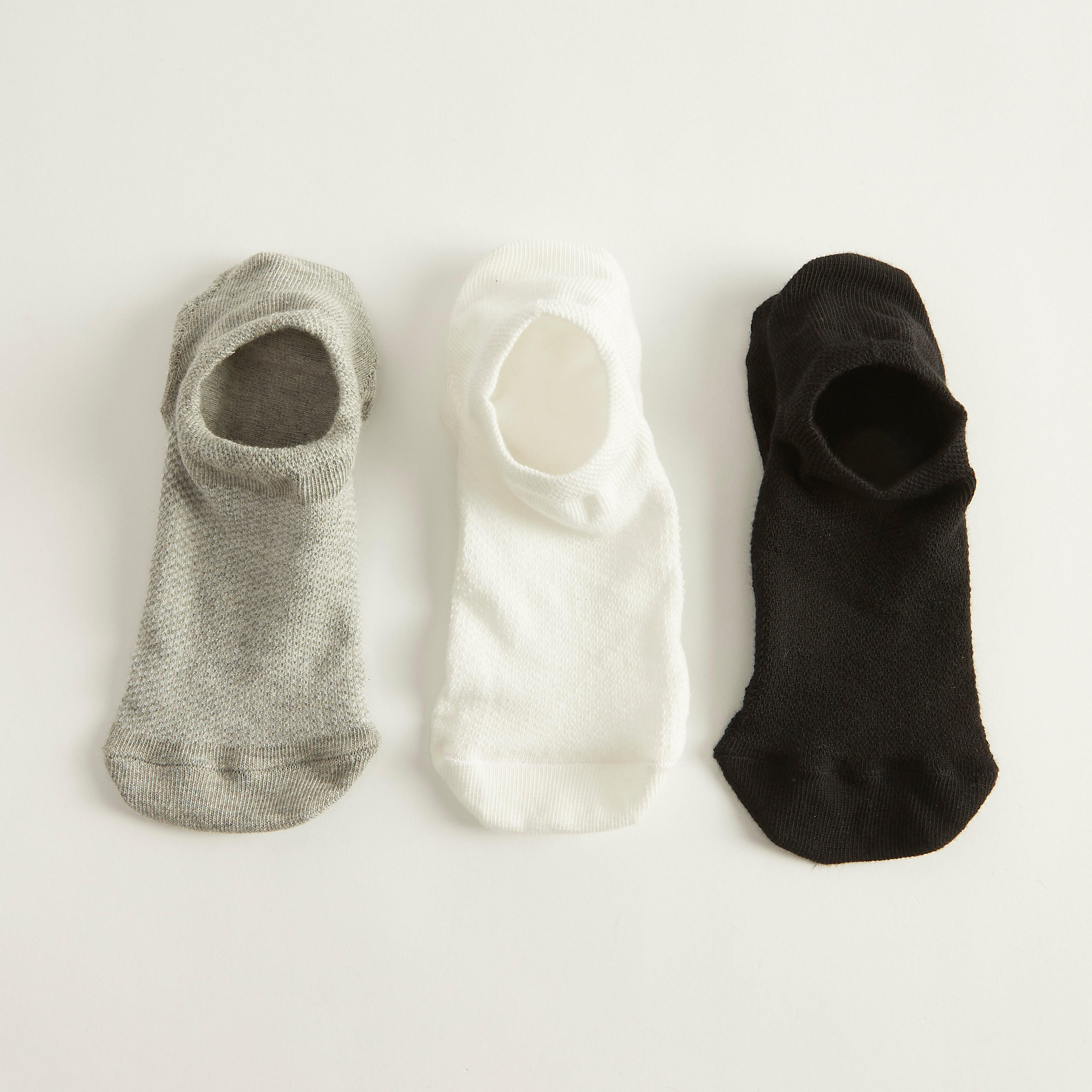 جوارب سادة غير مرئيّة - طقم من 3-women-socksandstockings-image-4