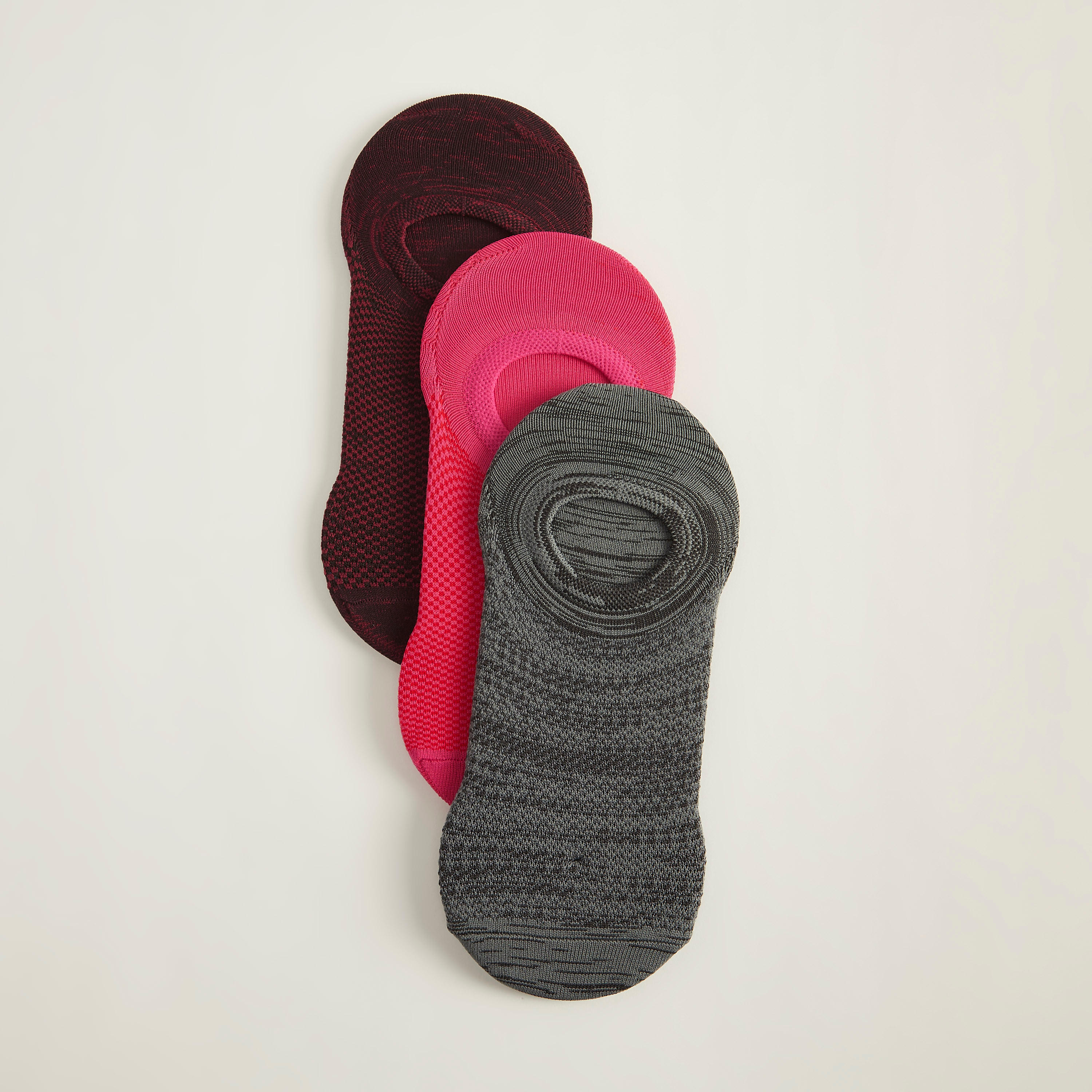 جوارب غير مرئيّة ومتنوّعة - طقم من 3-women-socksandstockings-image-4