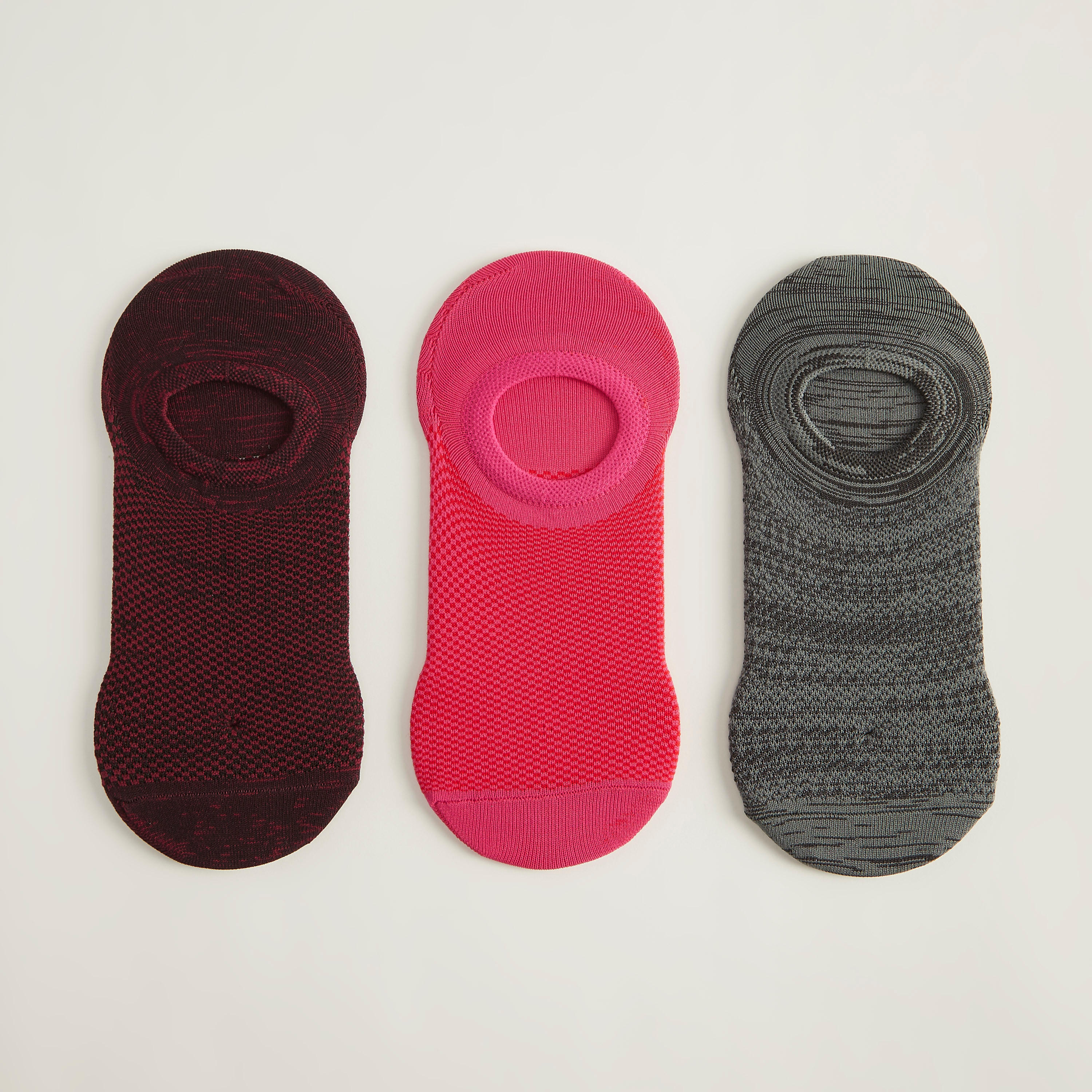 جوارب غير مرئيّة ومتنوّعة - طقم من 3-women-socksandstockings-image-3
