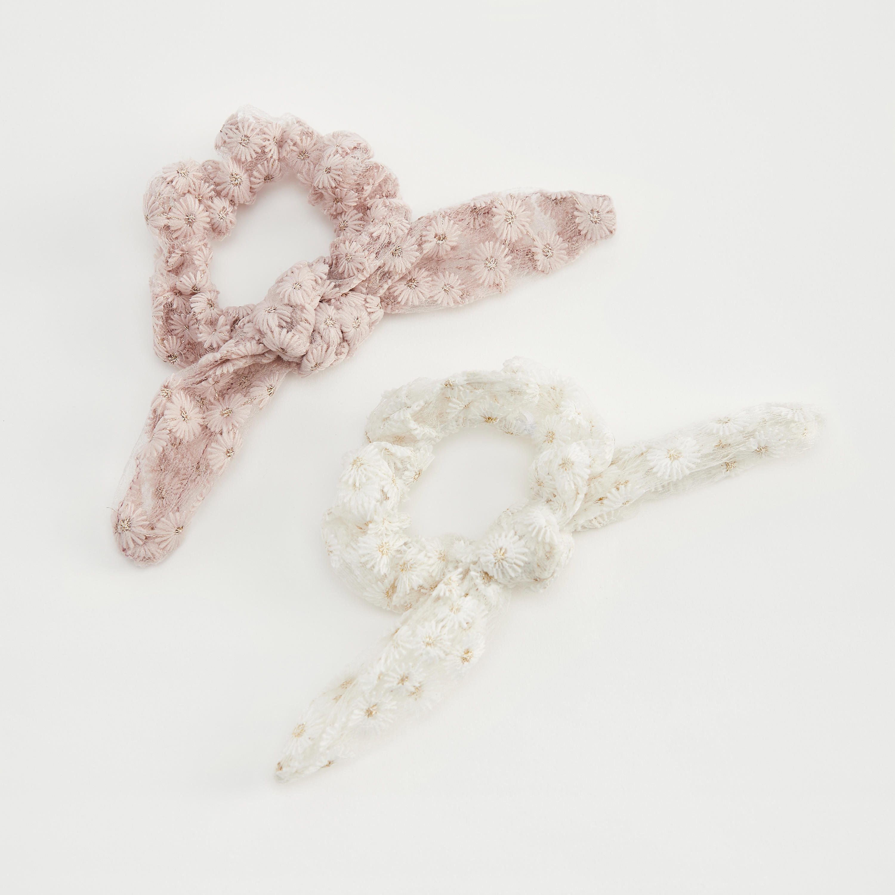 ربطة شعر مطّاطيّة بتطريز أزهار - طقم من قطعتين-women-hairaccessories-image-1