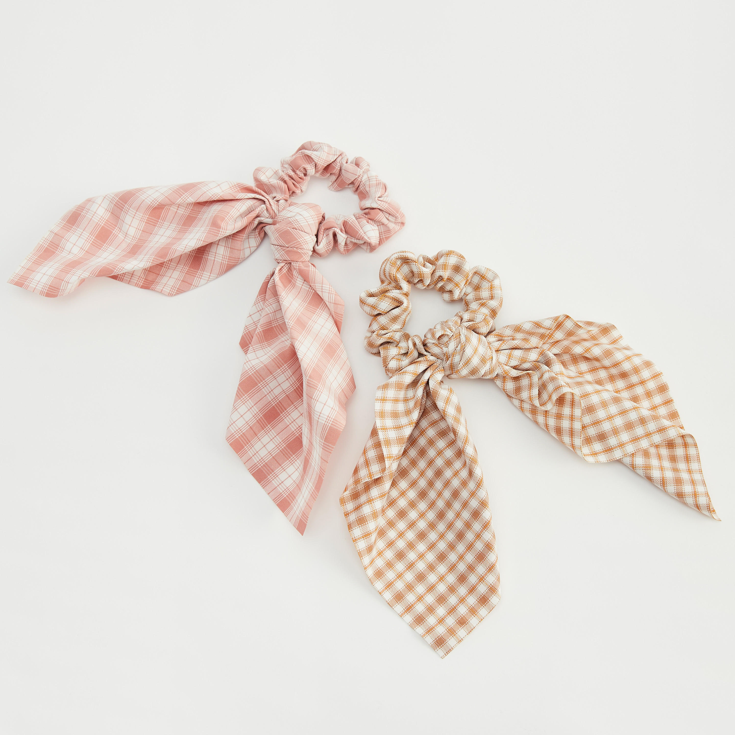 سكرانشي للشعر كاروهات برباط - طقم من قطعتين-women-hairaccessories-image-2