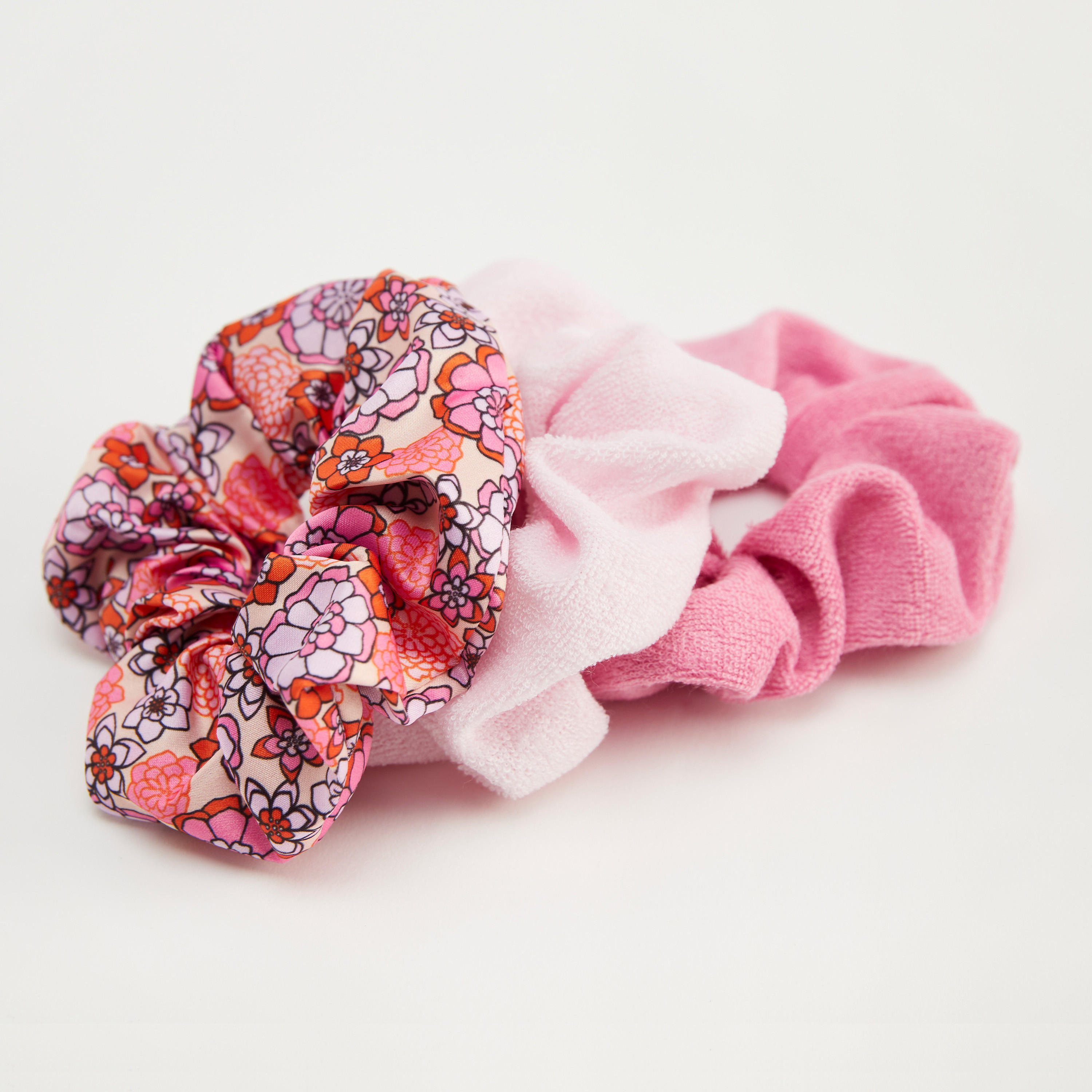 سكرانشي للشّعر - طقم من 3 قطع متنوّعة-women-hairaccessories-scrunchies-image-1
