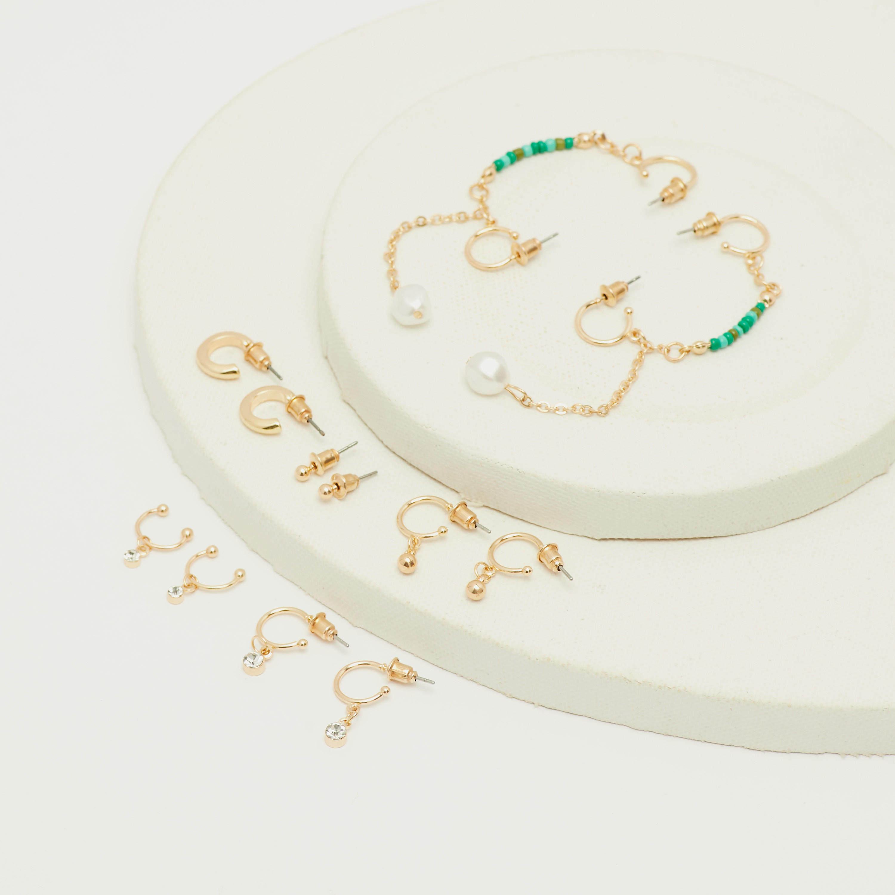 حلقان - طقم من 6 أزواج متنوّعة-women-watchesandjewellery-jewellery-earrings-image-1