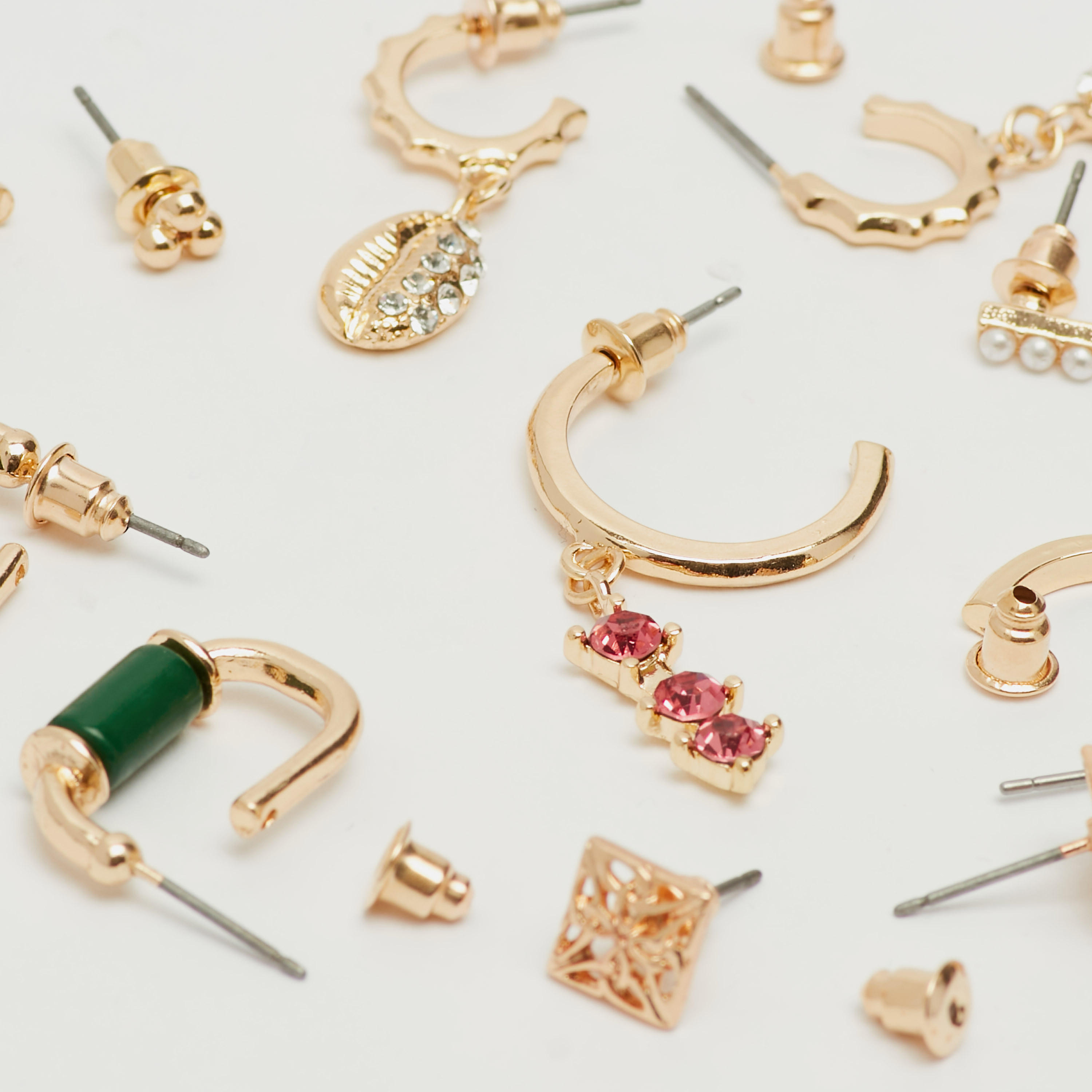 حلقان بتزيينات متنوّعة ومكبس إغلاق خلفي - طقم من 6-women-watchesandjewellery-jewellery-earrings-image-2