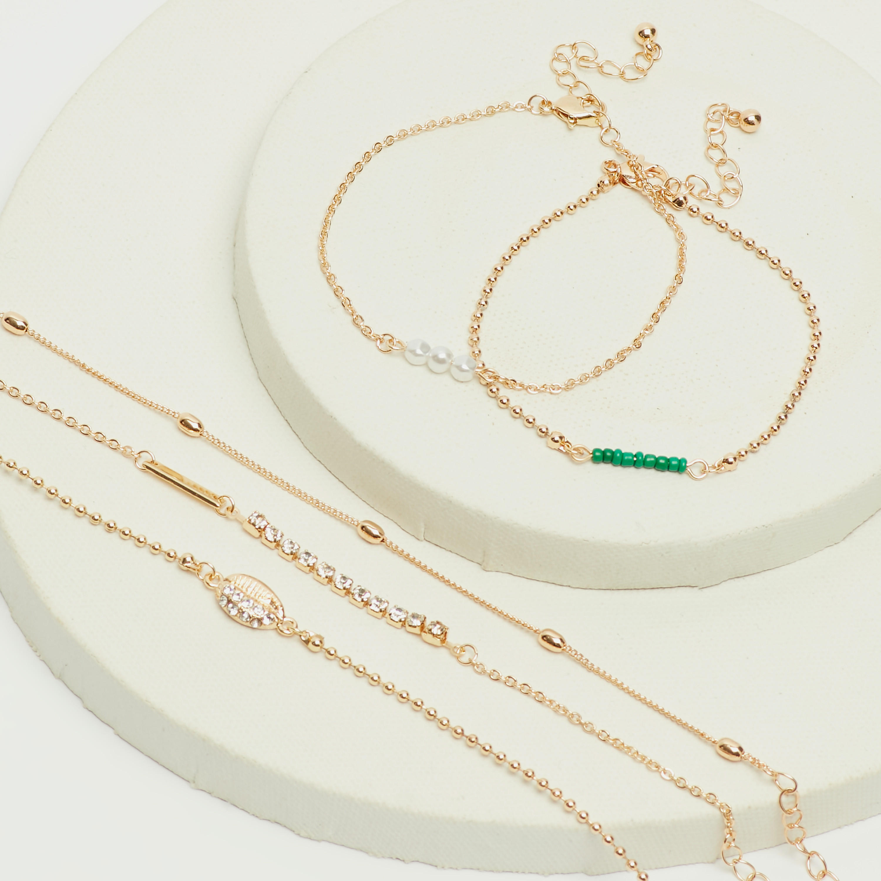 أساور متنوعة مزيّنة - طقم من 5 قطع-women-watchesandjewellery-jewellery-banglesandbracelets-image-2
